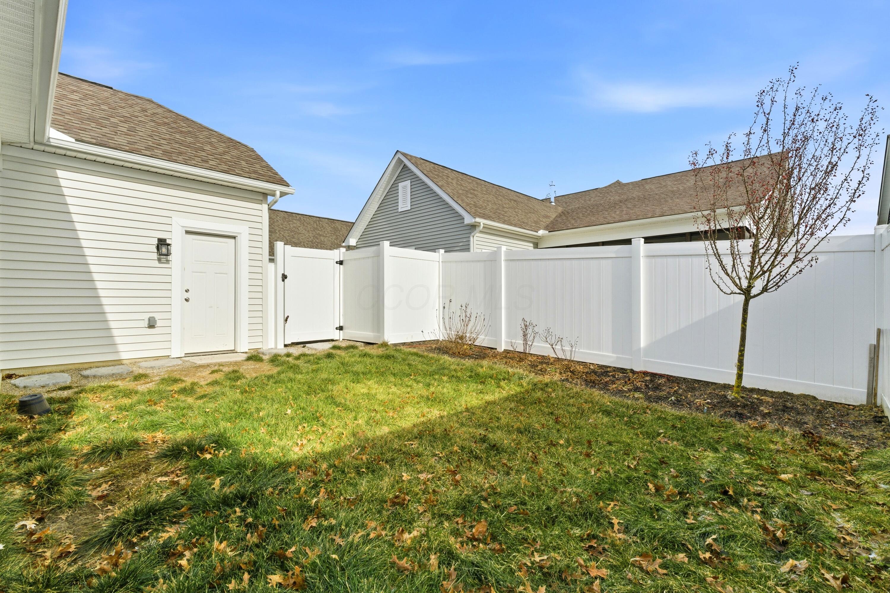 5552 Jessica Lane W