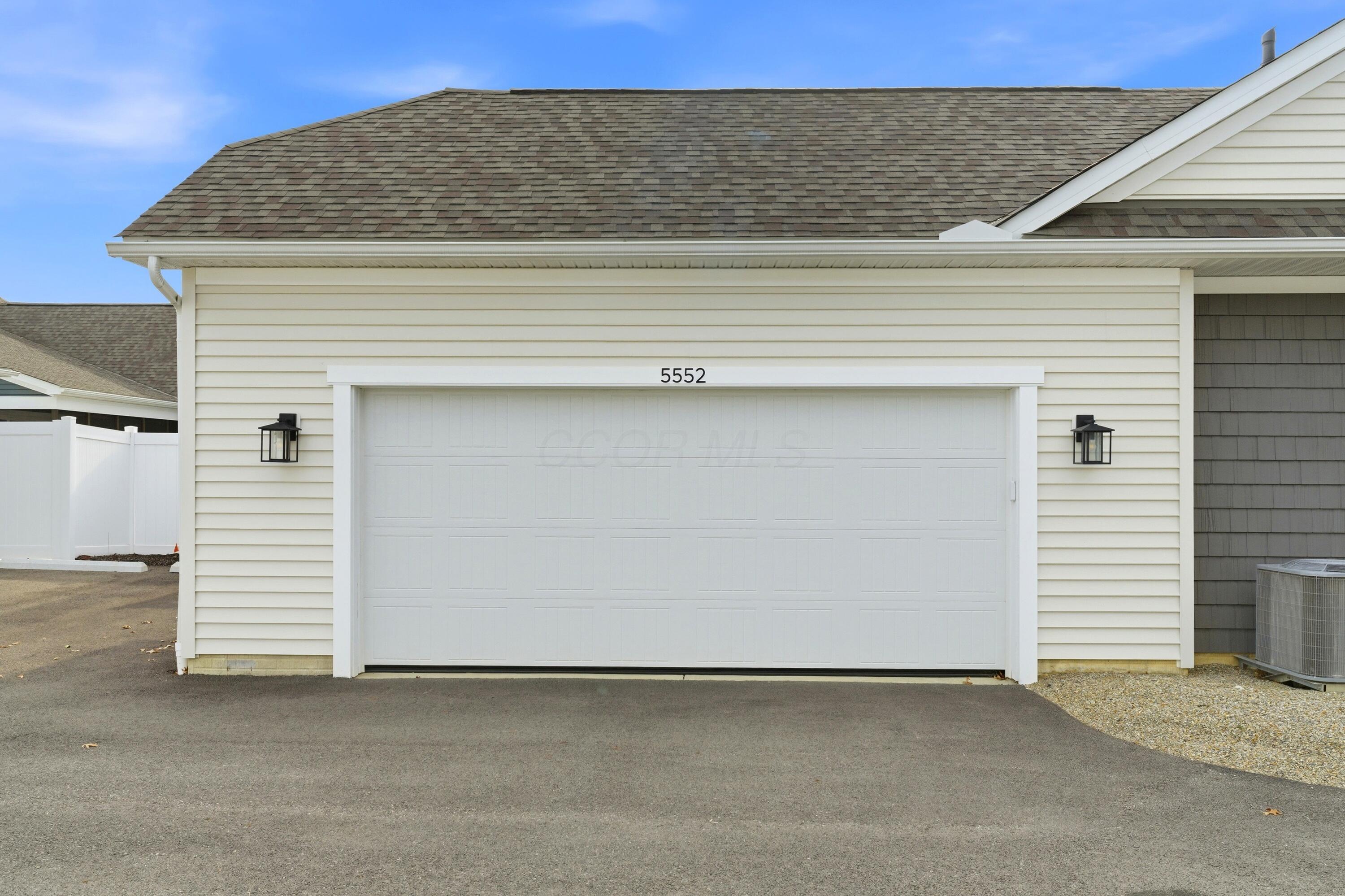 5552 Jessica Lane W