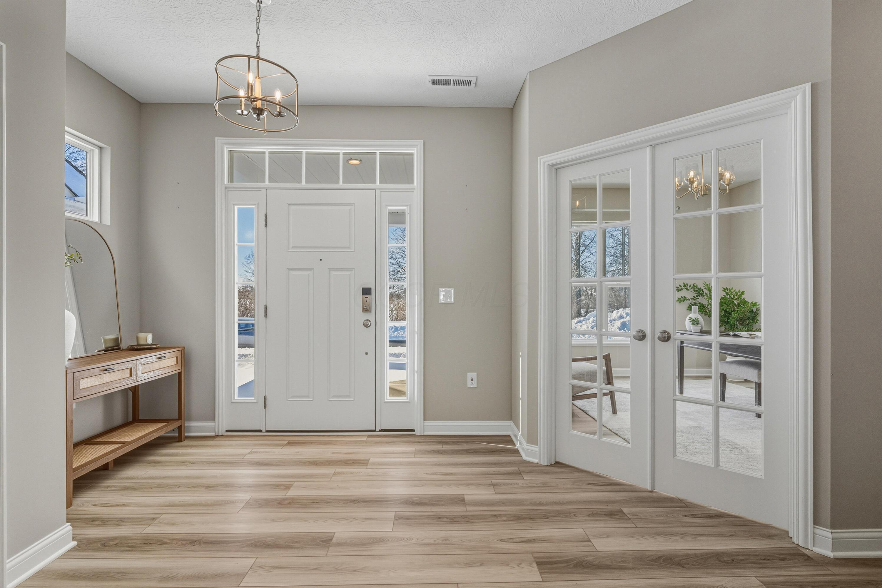 5552 Jessica Lane W