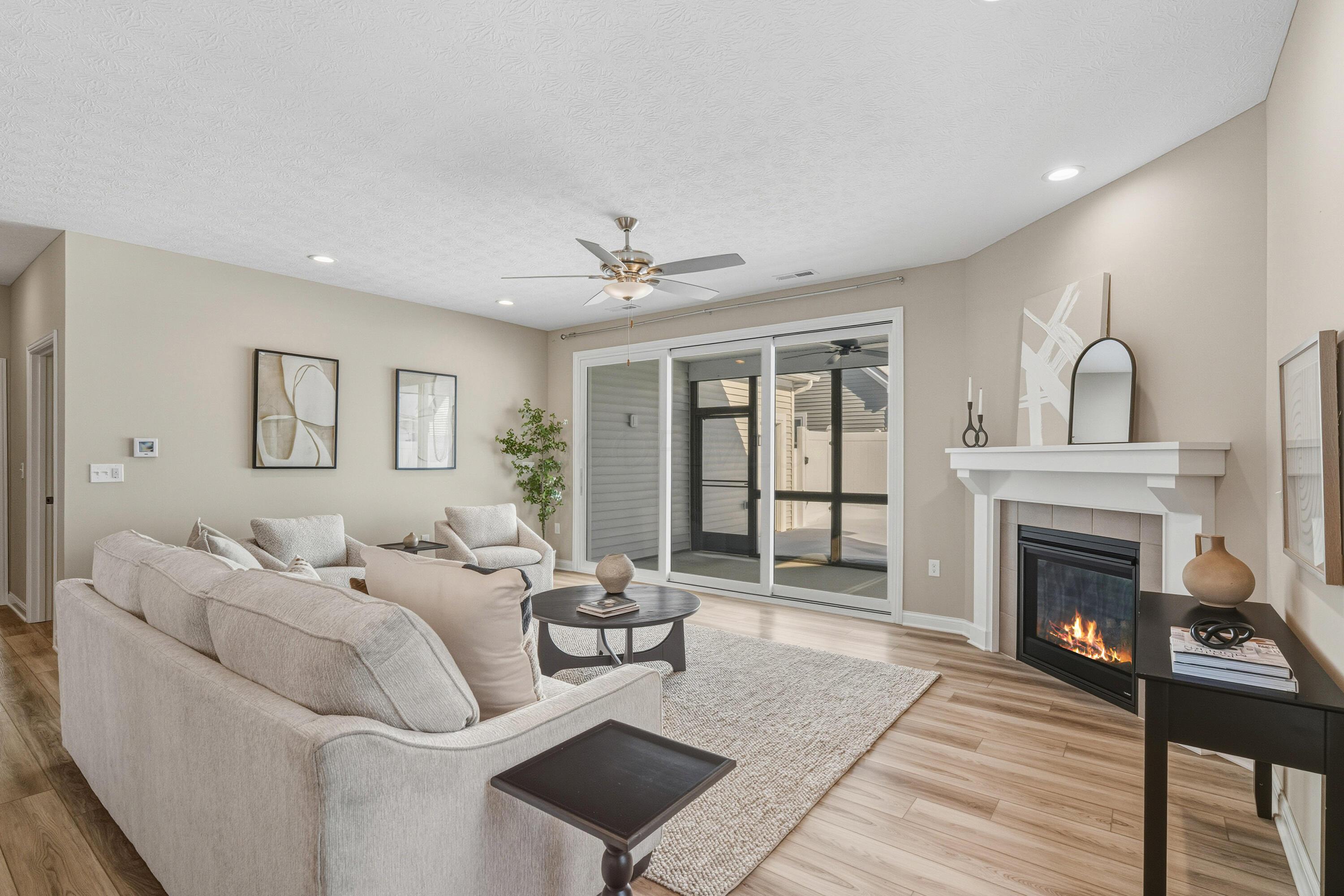 5552 Jessica Lane W