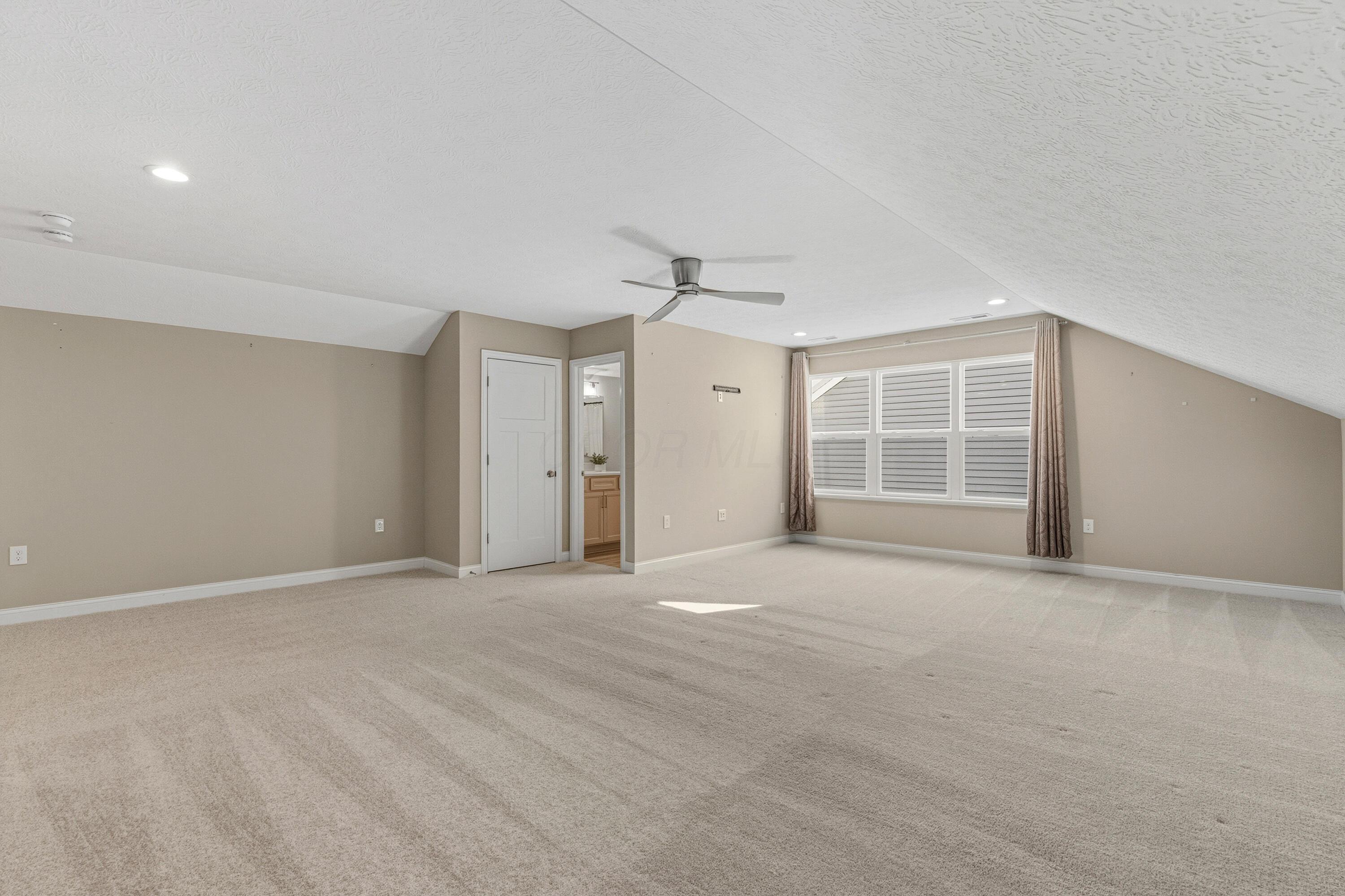 5552 Jessica Lane W