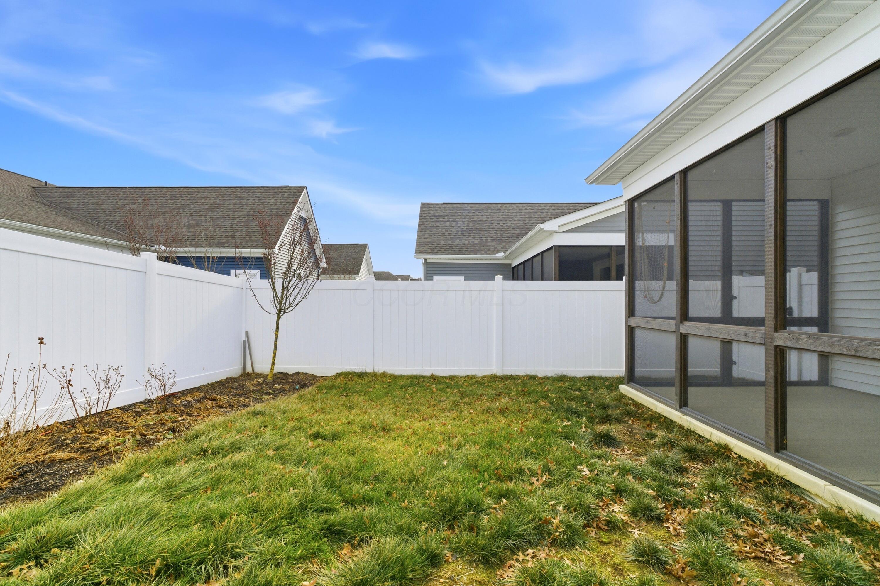 5552 Jessica Lane W