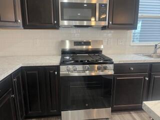 2712 Drycreek Court
