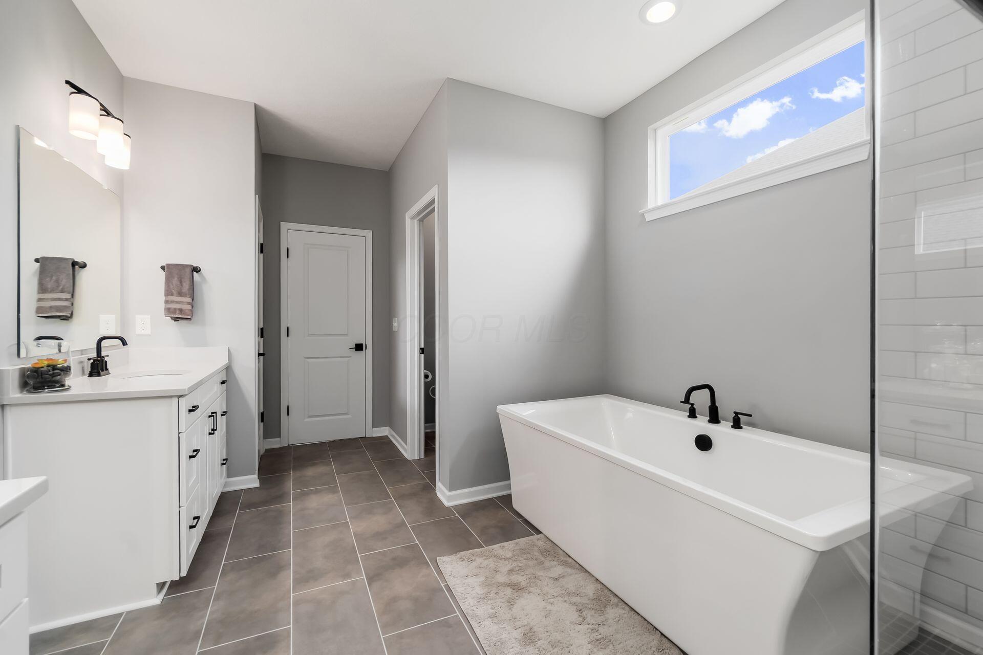 4532 Coyote Crossing