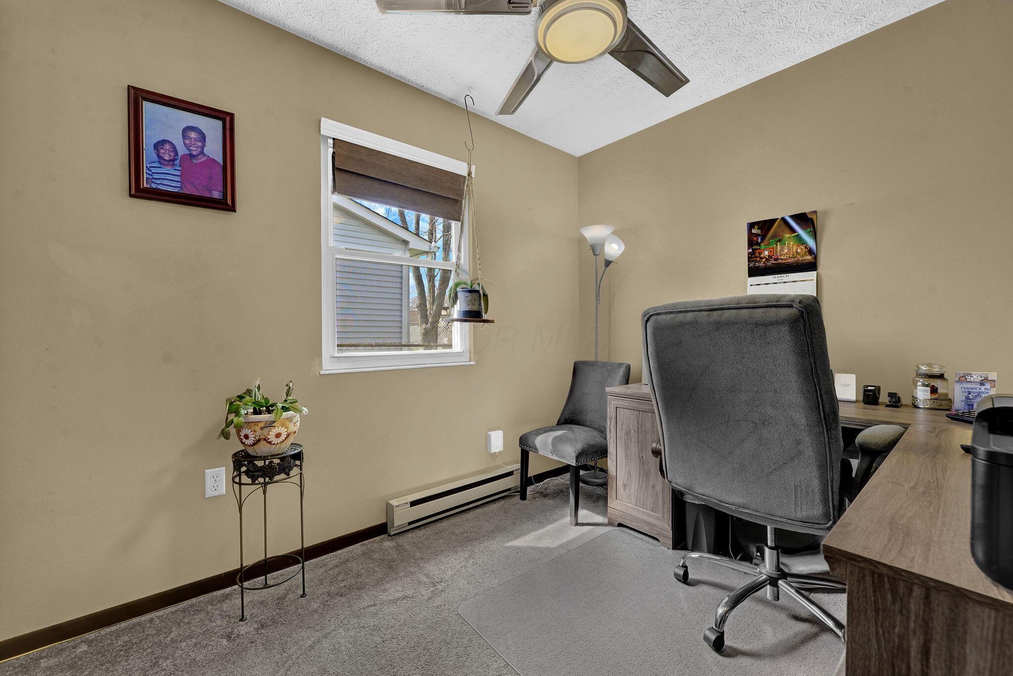 6558 Maple Way