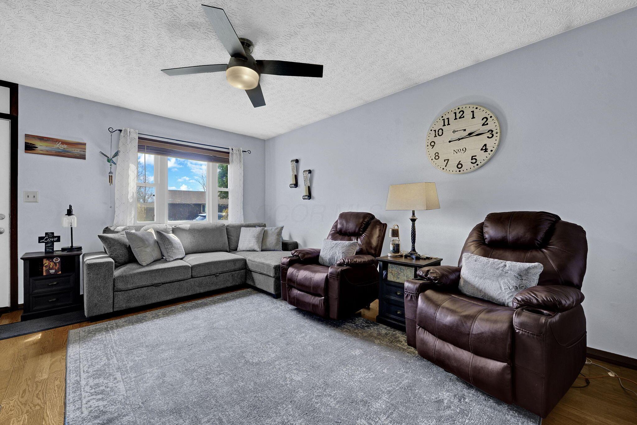 6558 Maple Way