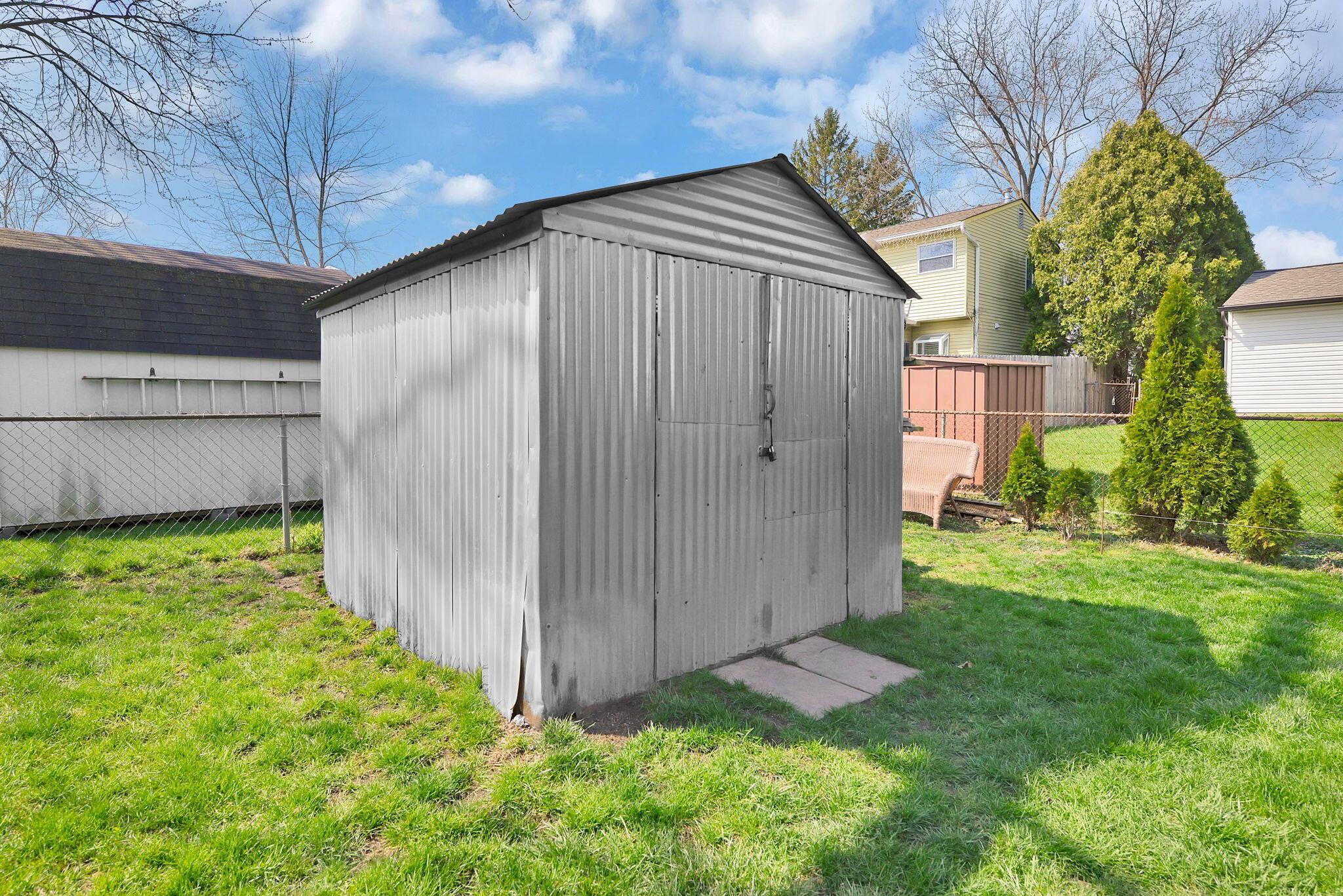 6558 Maple Way