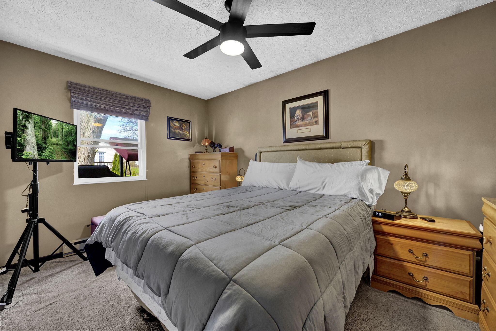 6558 Maple Way