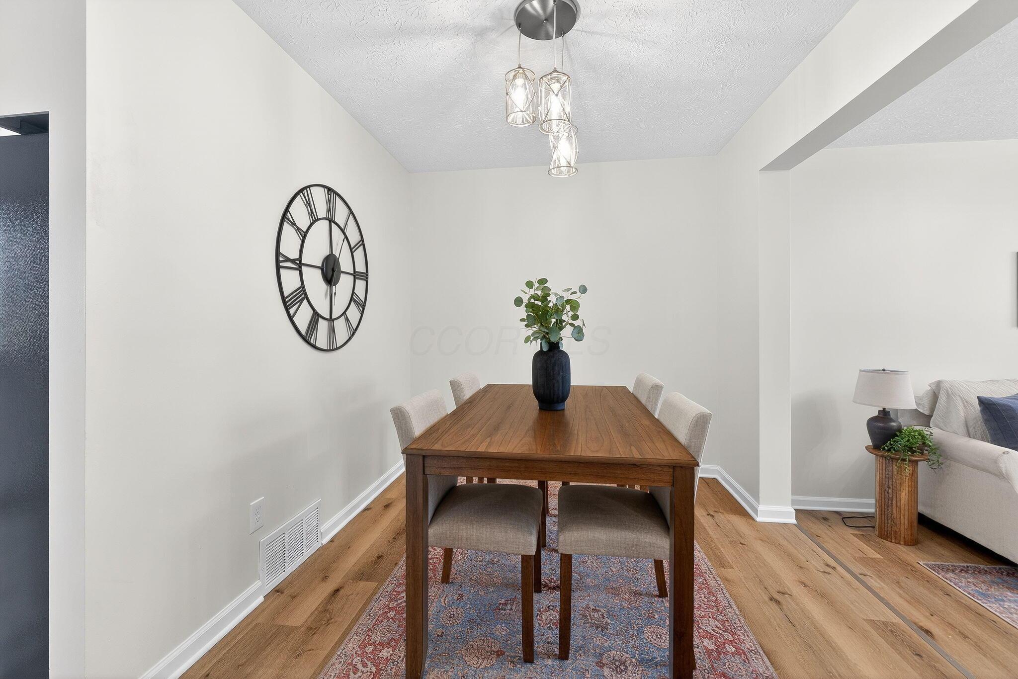 975 Hidden Acres Court, 975