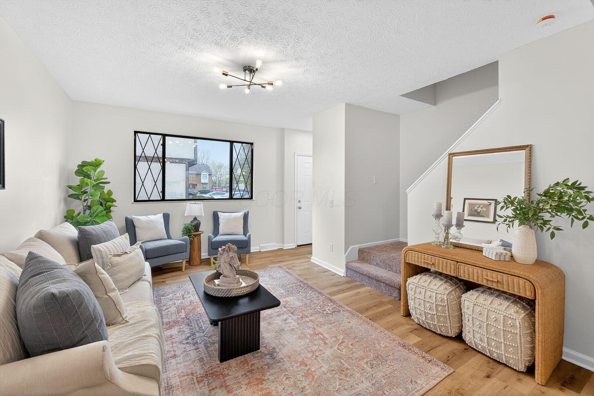 975 Hidden Acres Court, 975