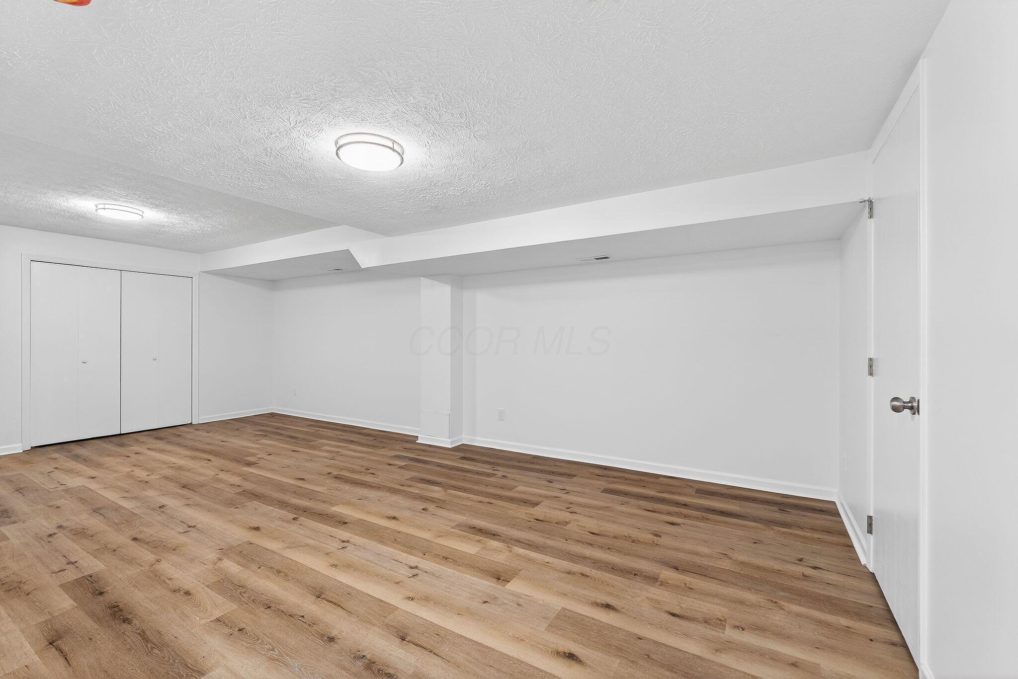 975 Hidden Acres Court, 975