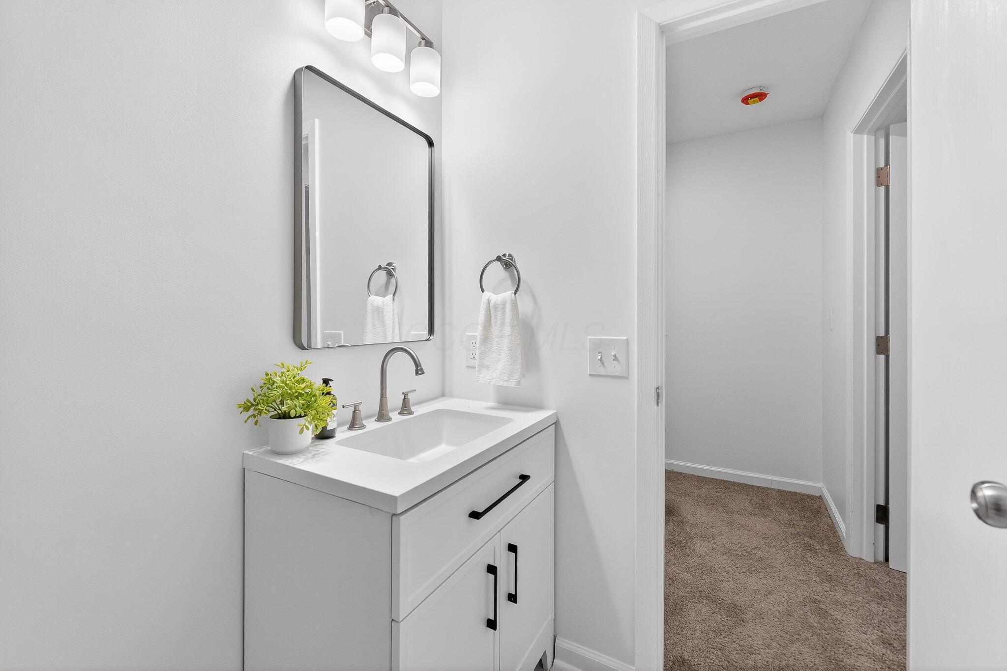975 Hidden Acres Court, 975