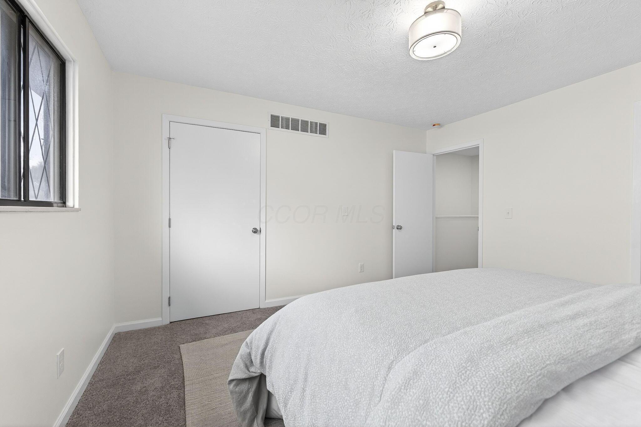 975 Hidden Acres Court, 975
