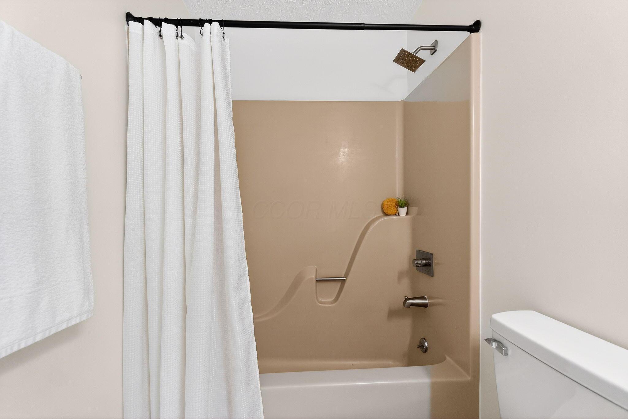 975 Hidden Acres Court, 975