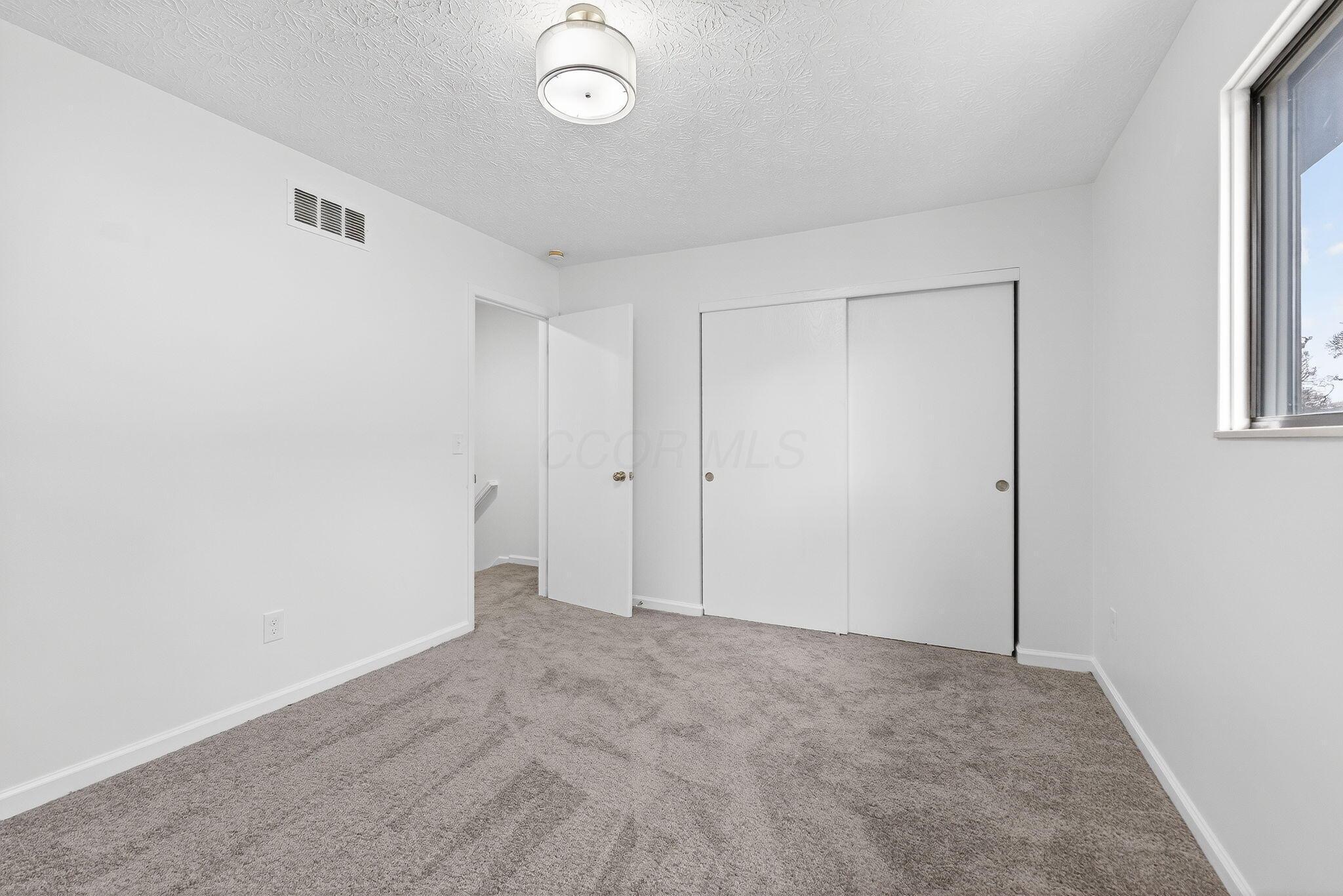 975 Hidden Acres Court, 975