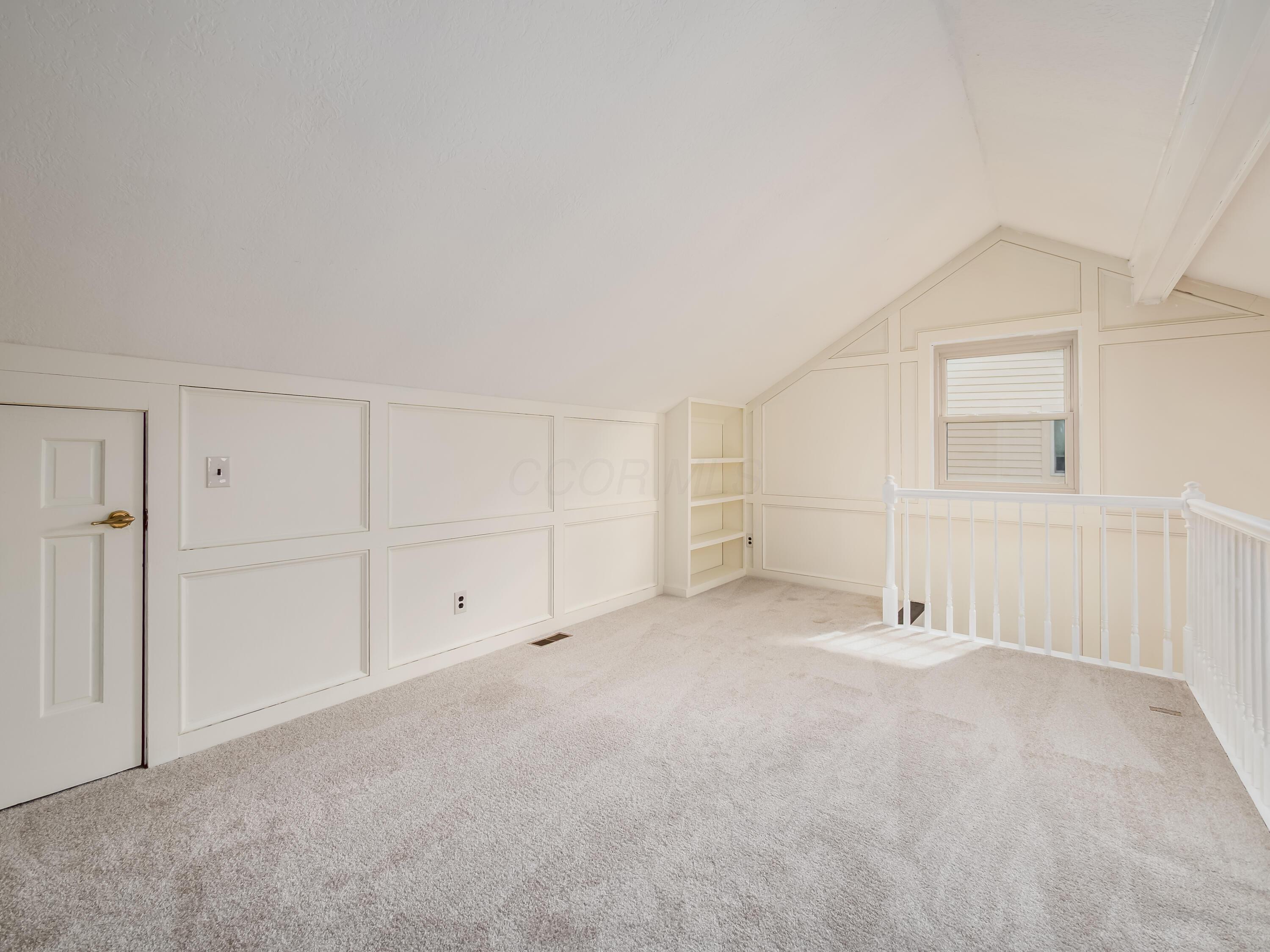 327 Whetstone Drive W