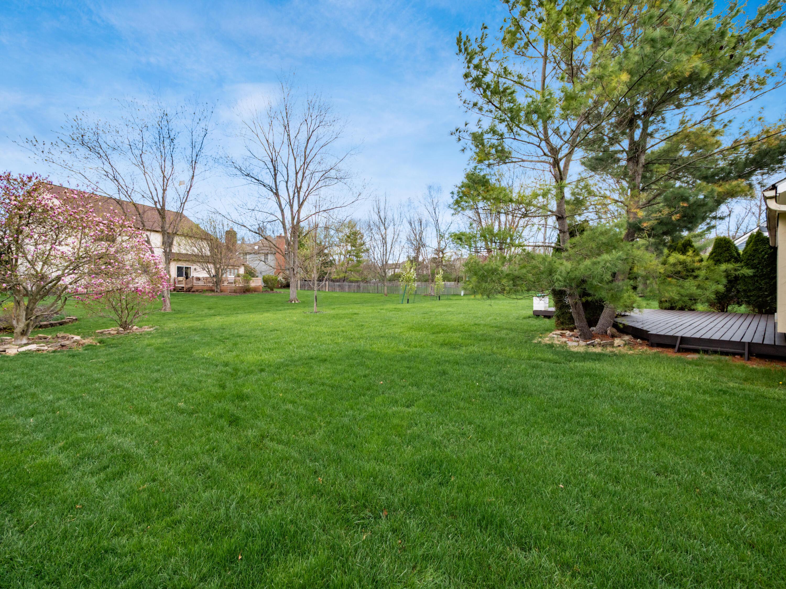 327 Whetstone Drive W