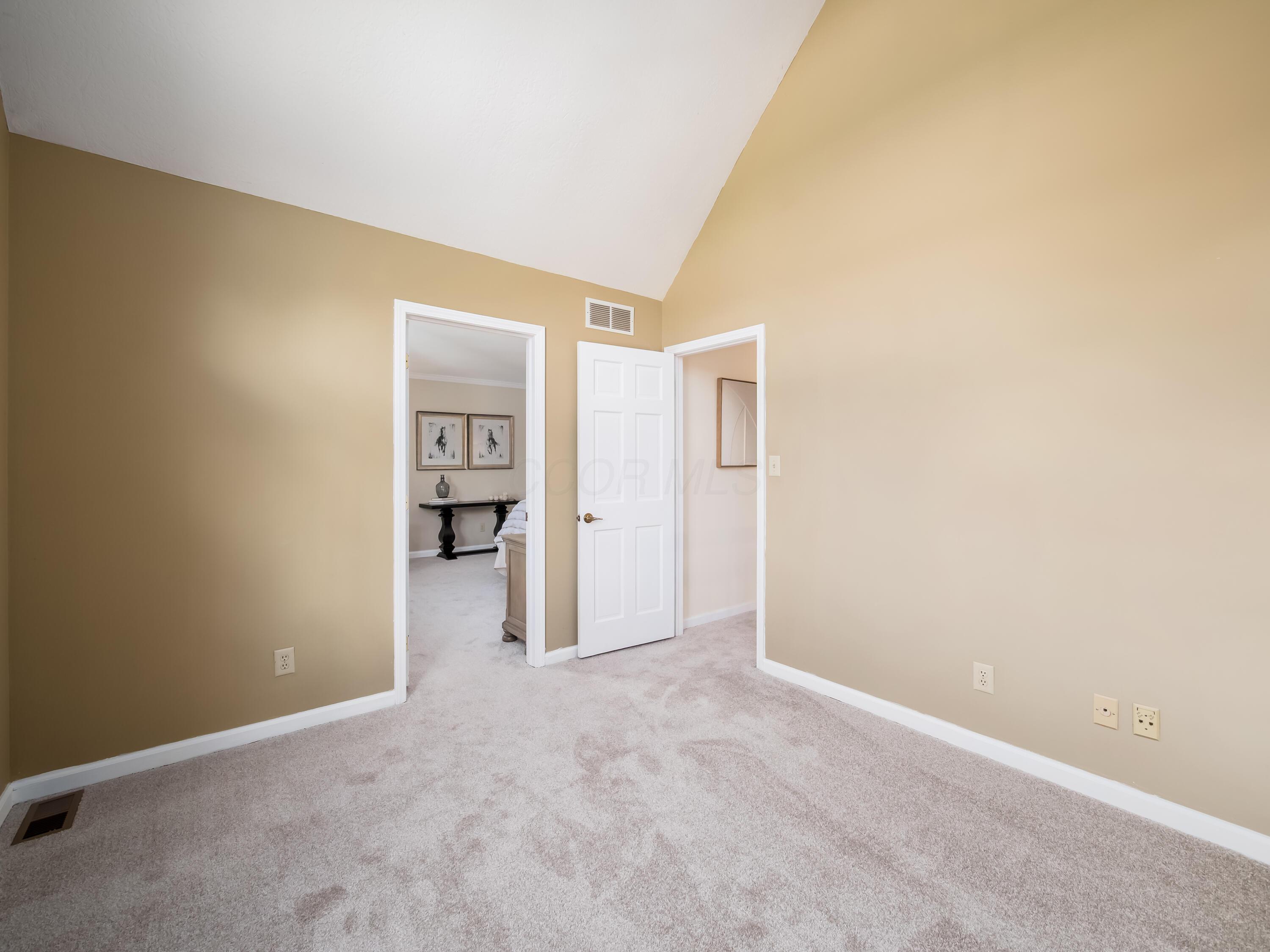 327 Whetstone Drive W