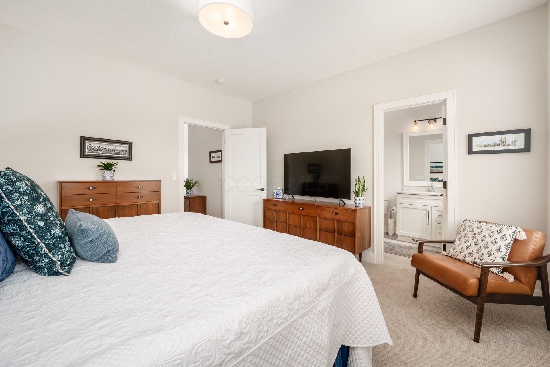 11375 Gold Finch Drive