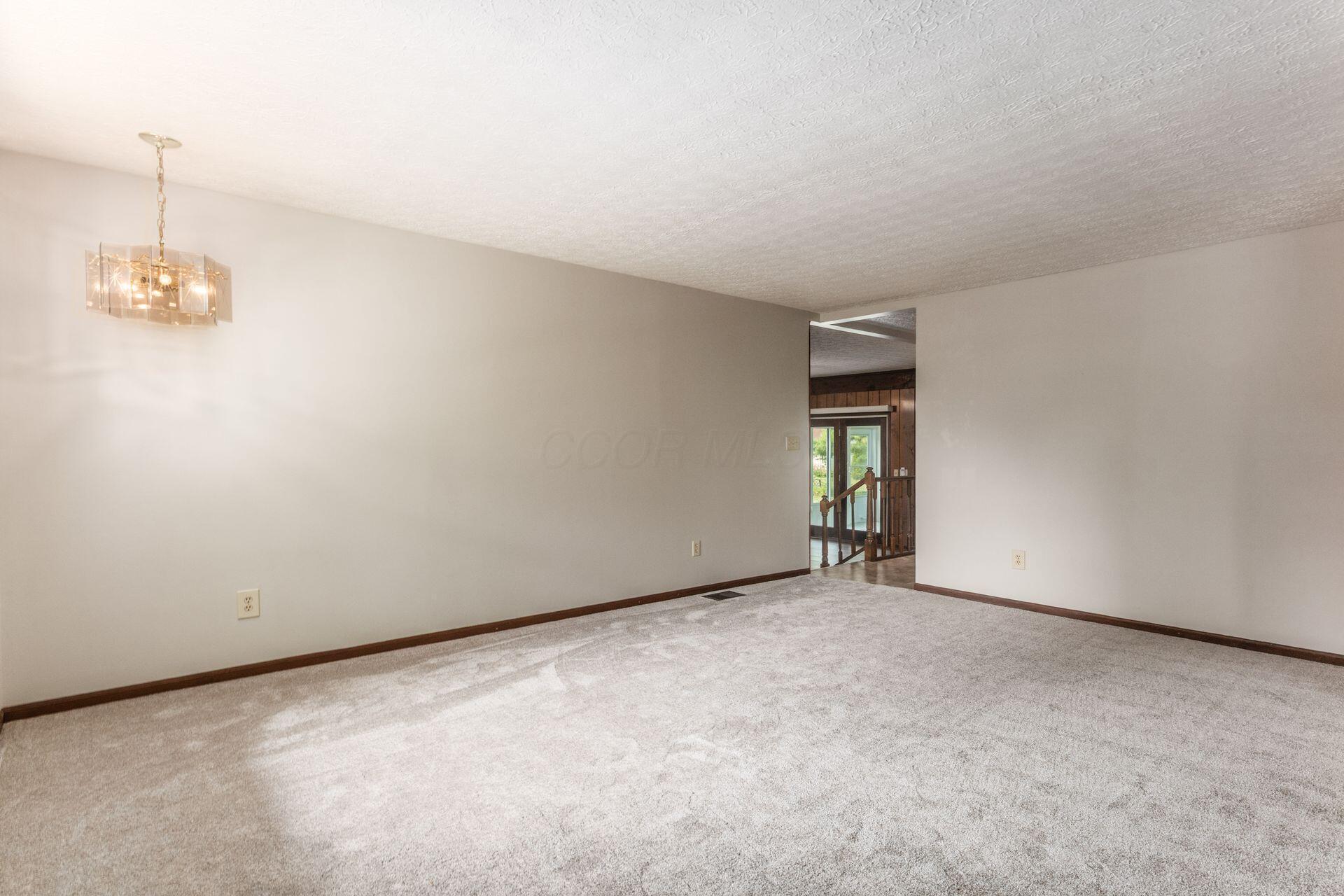 2220 Orinda Court