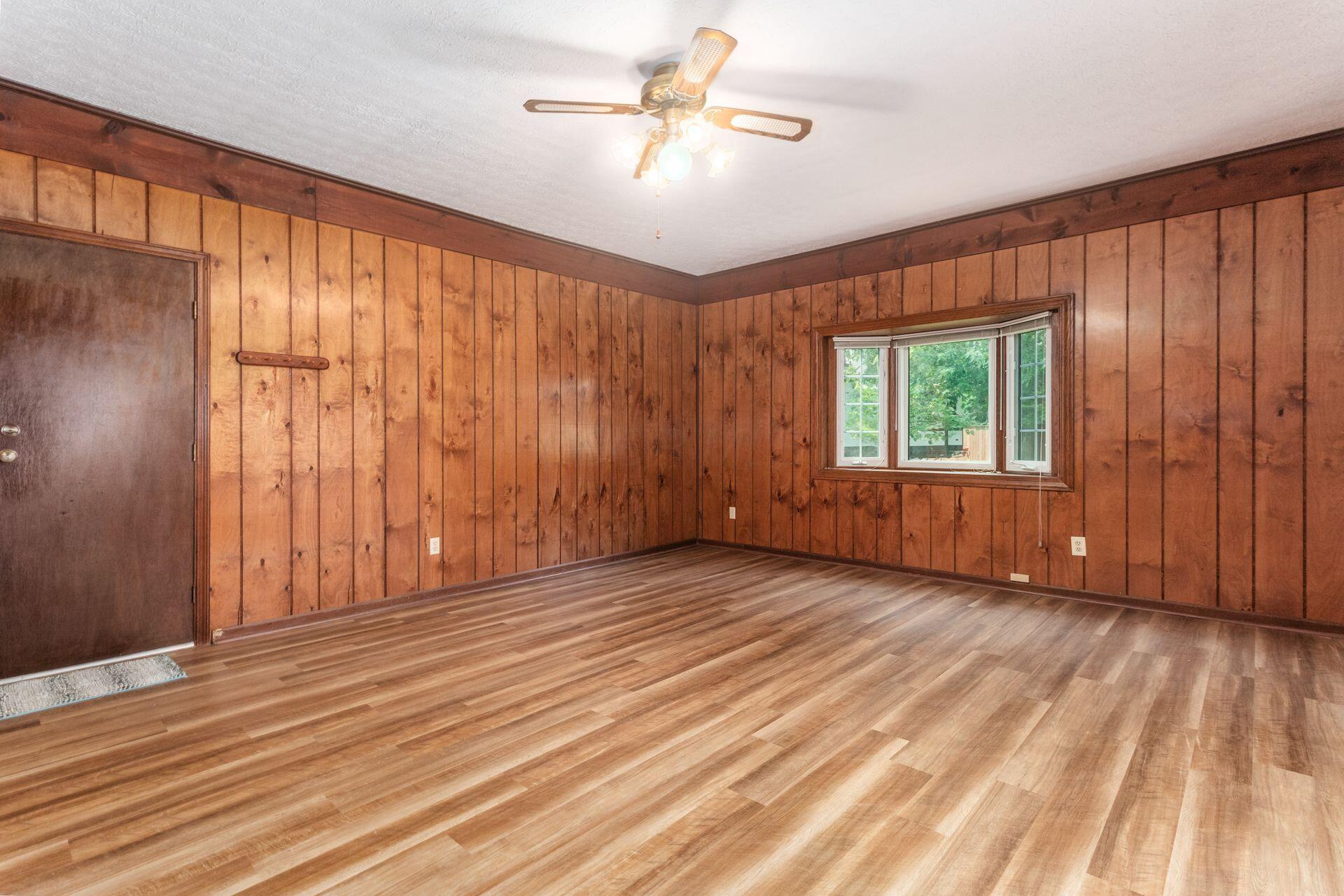 2220 Orinda Court