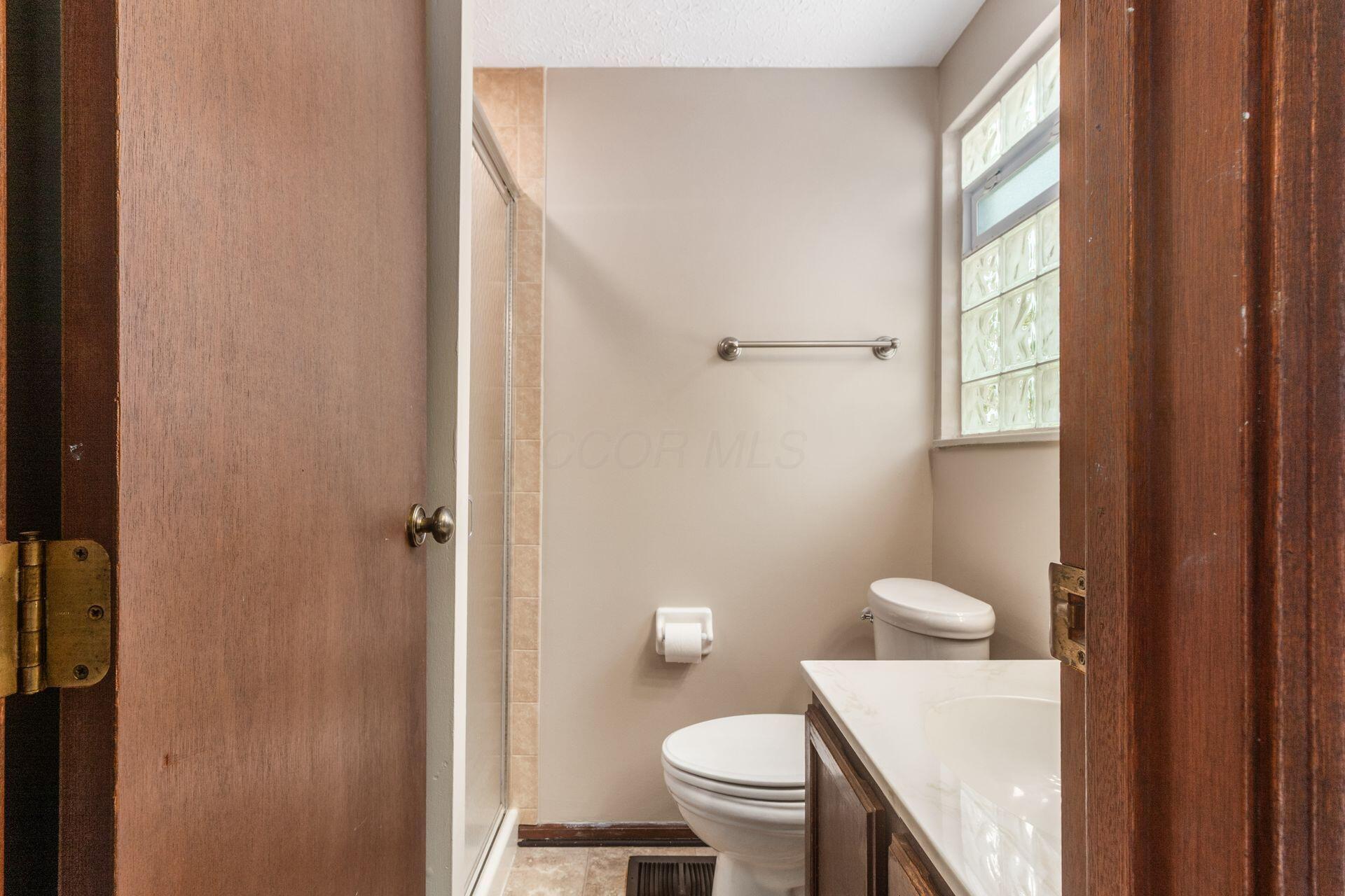 2220 Orinda Court