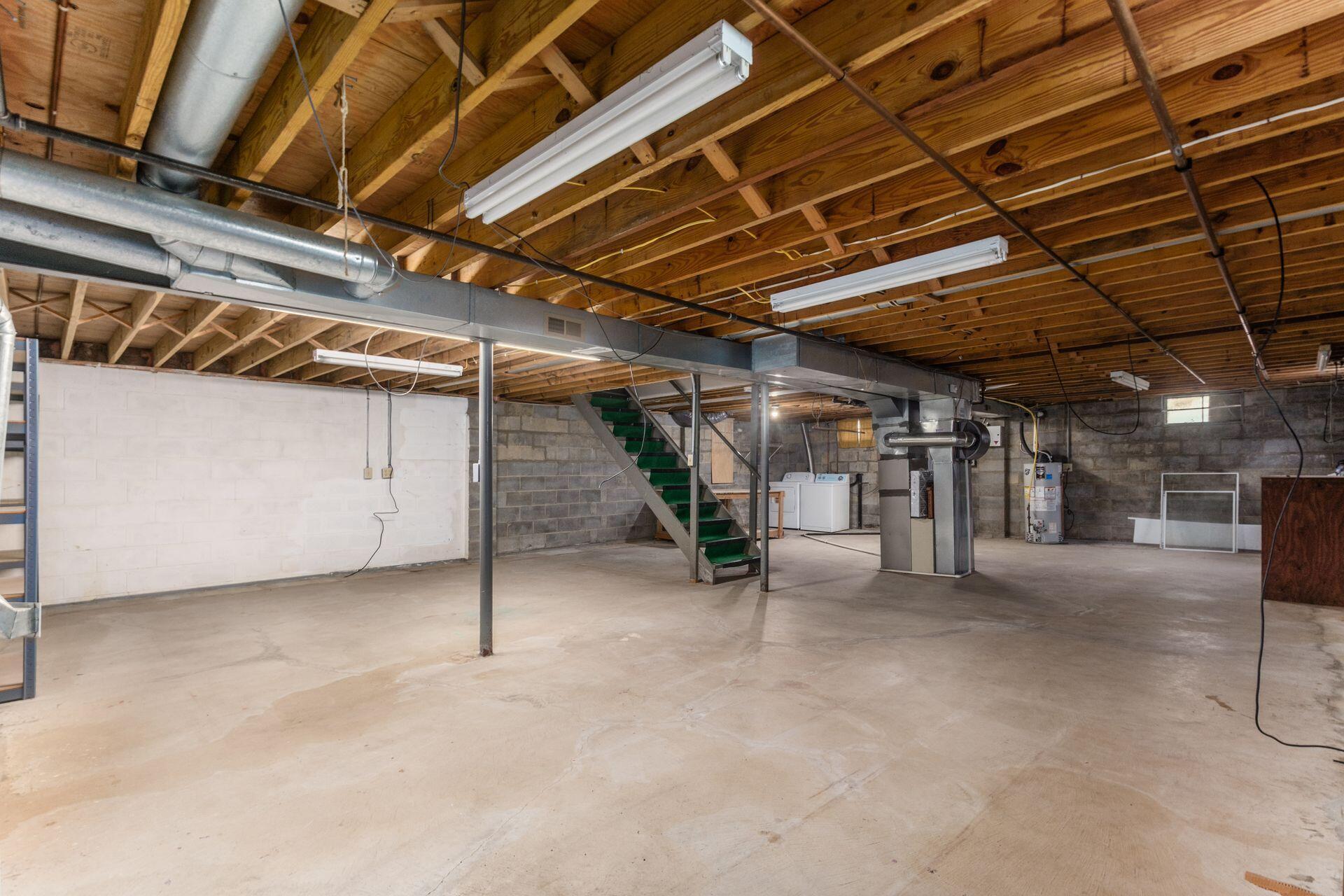2220 Orinda Court