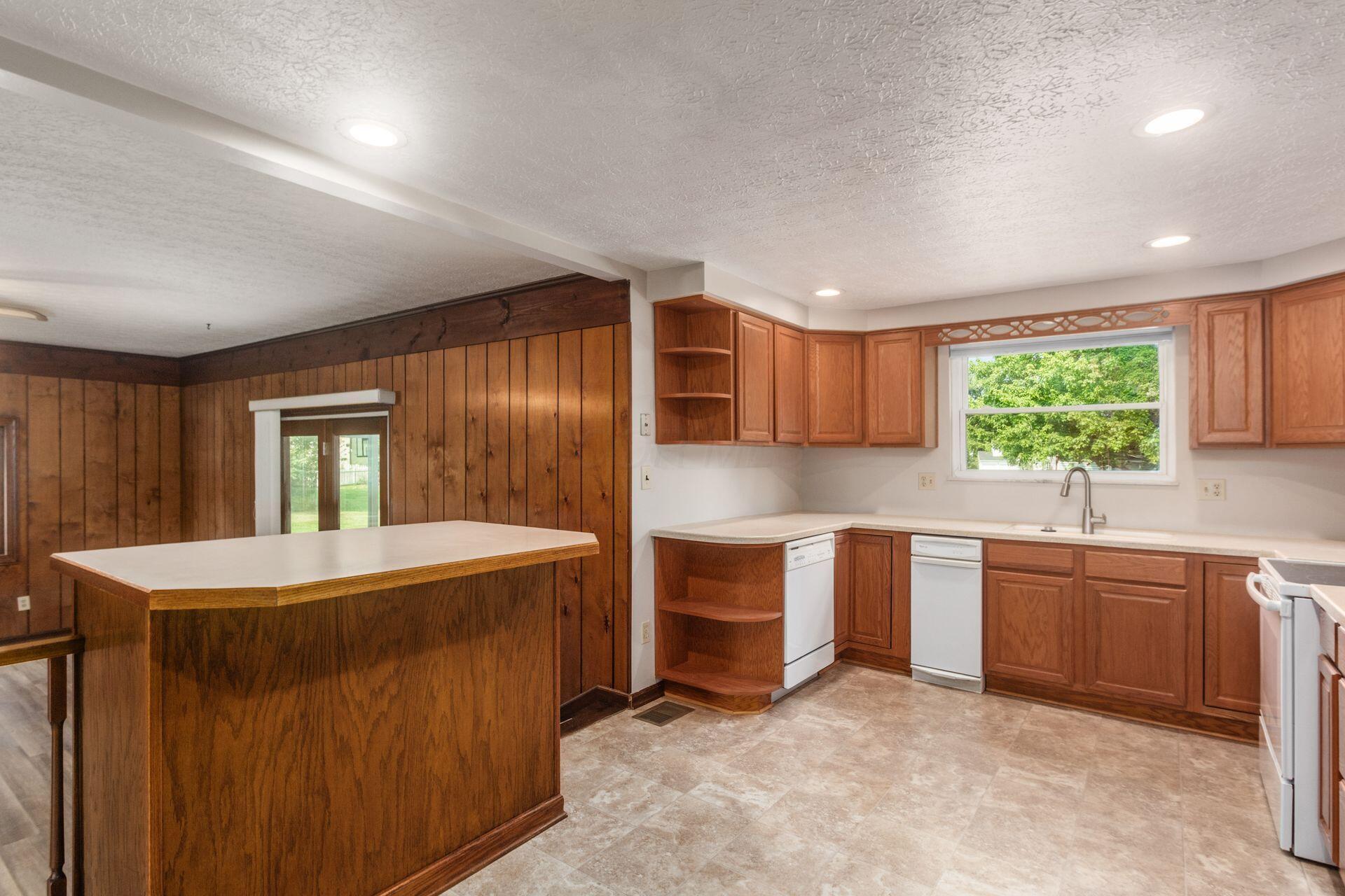 2220 Orinda Court