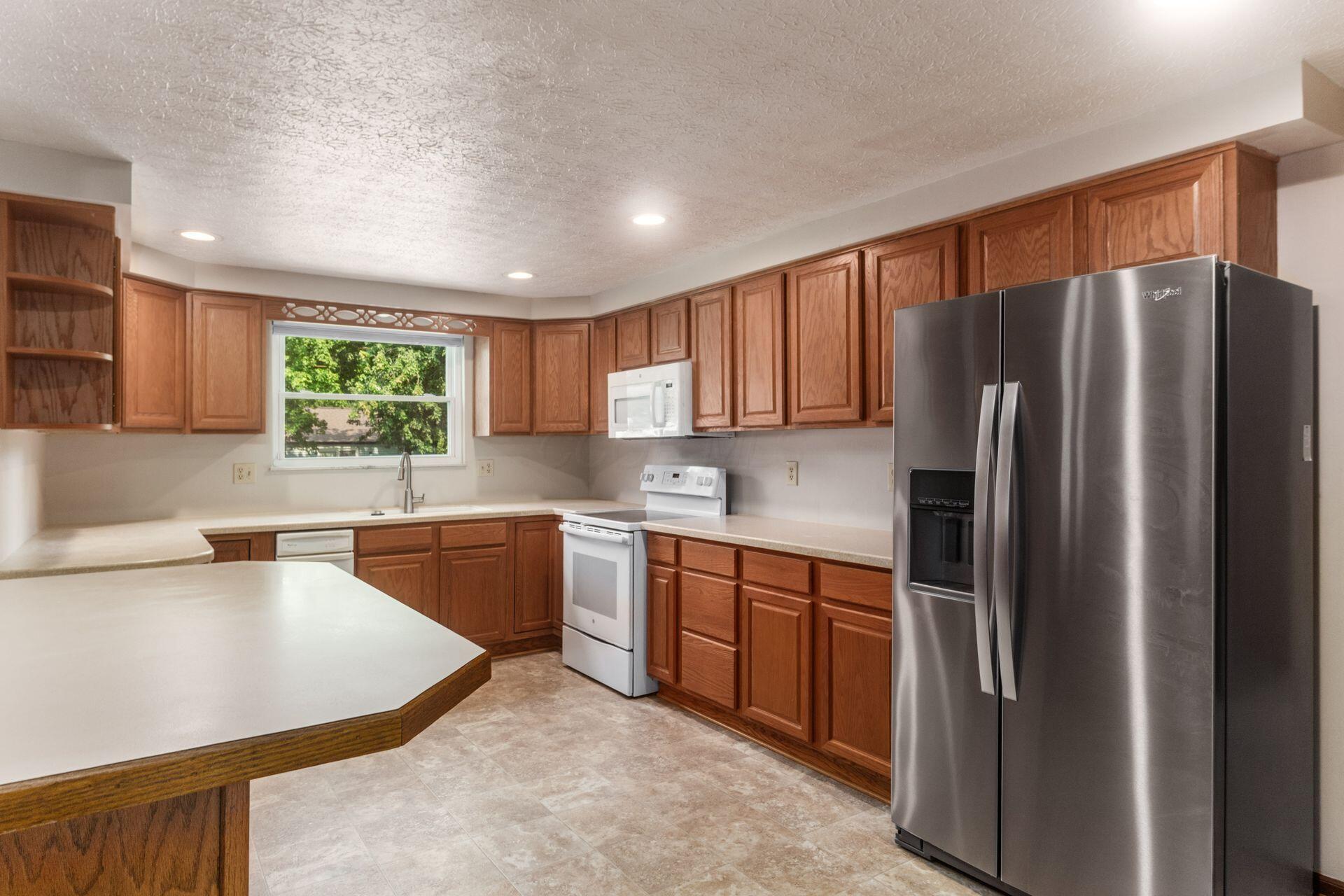 2220 Orinda Court
