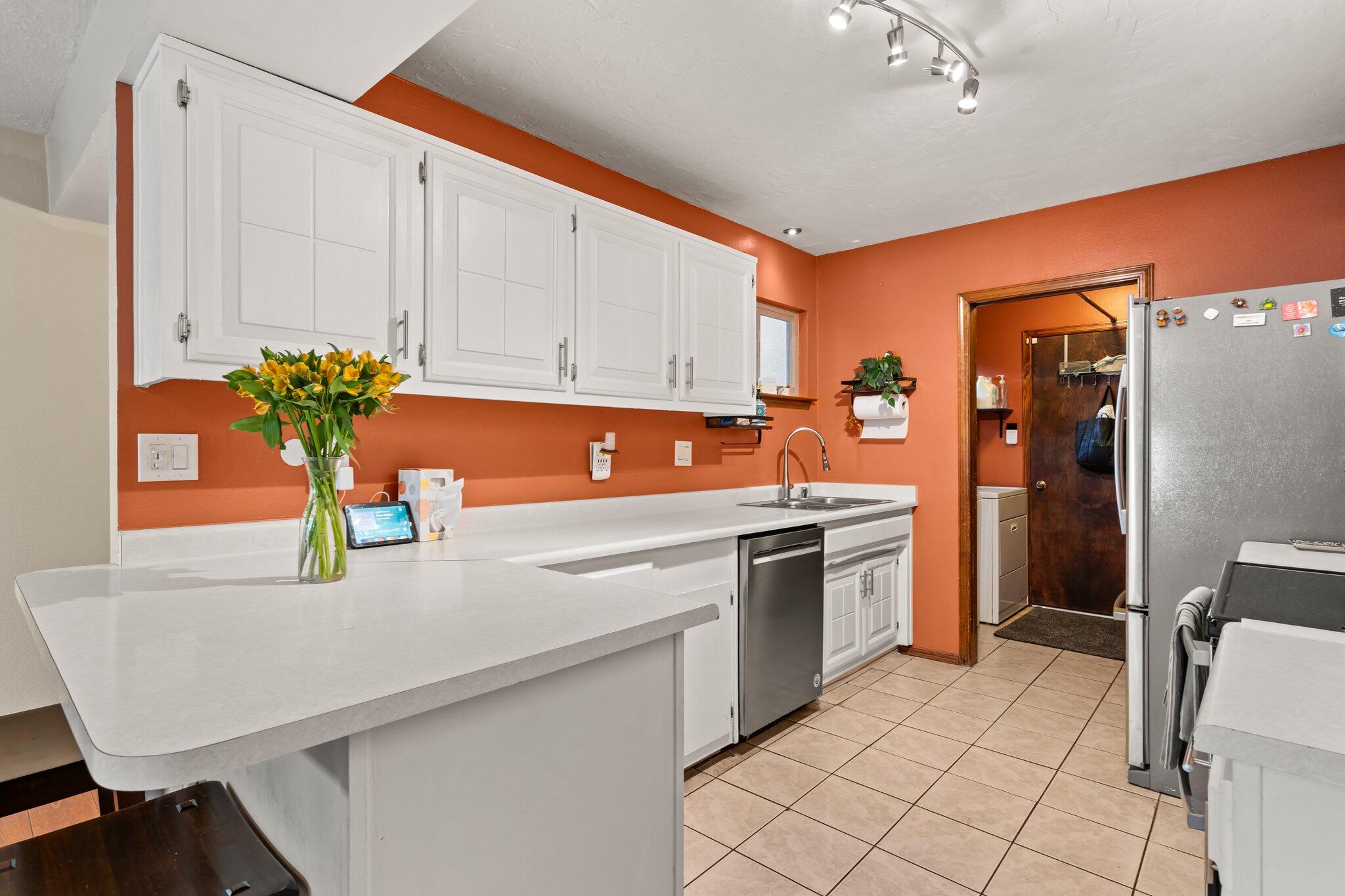 6031 Del Campo Place NE