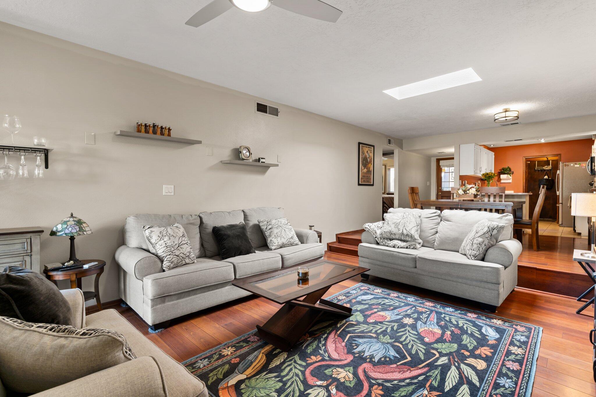 6031 Del Campo Place NE