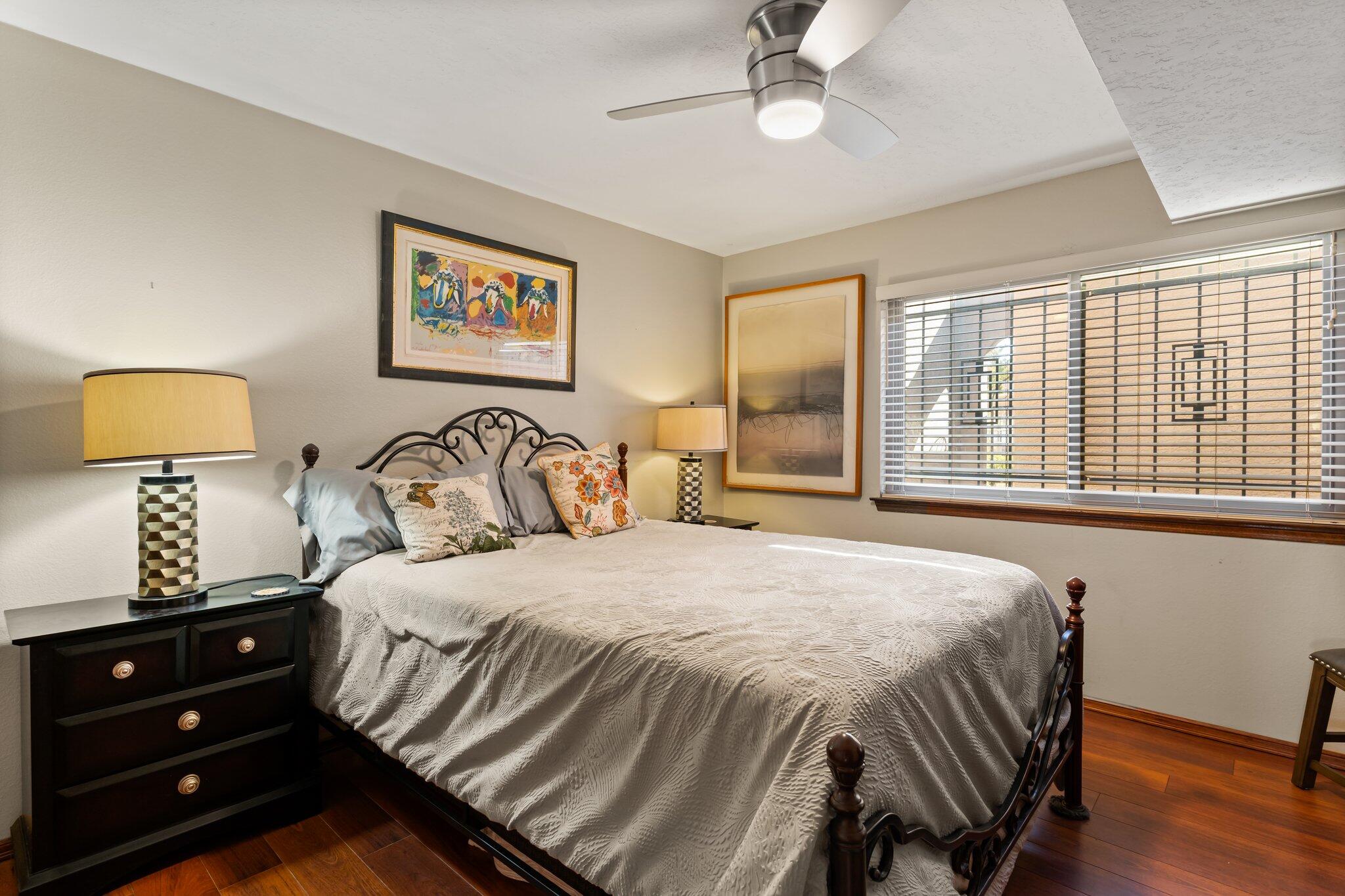 6031 Del Campo Place NE