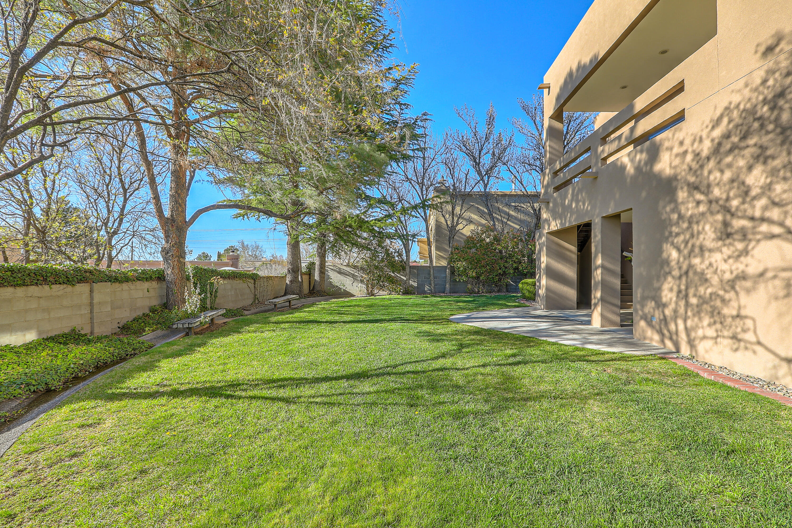 7005 Pala Mesa Court NE