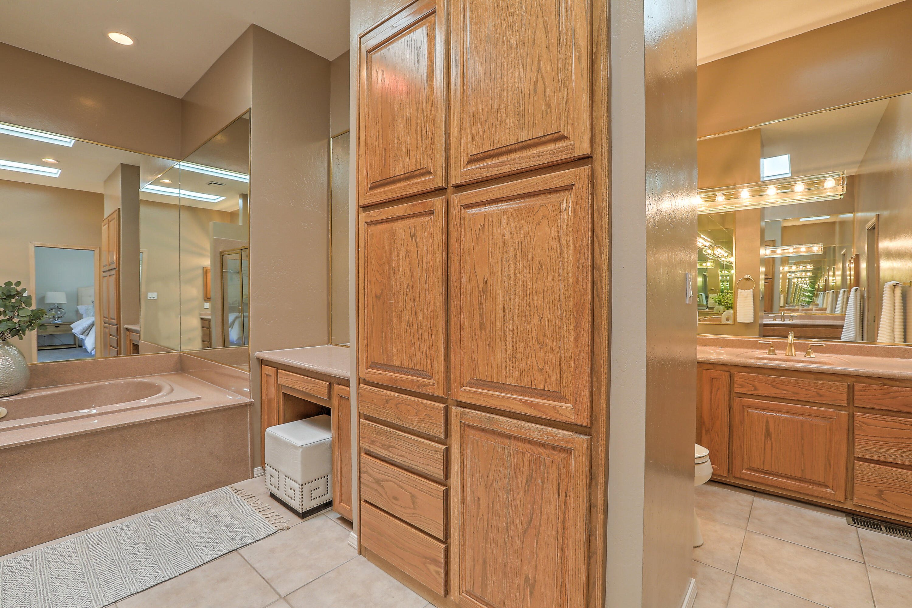 7005 Pala Mesa Court NE