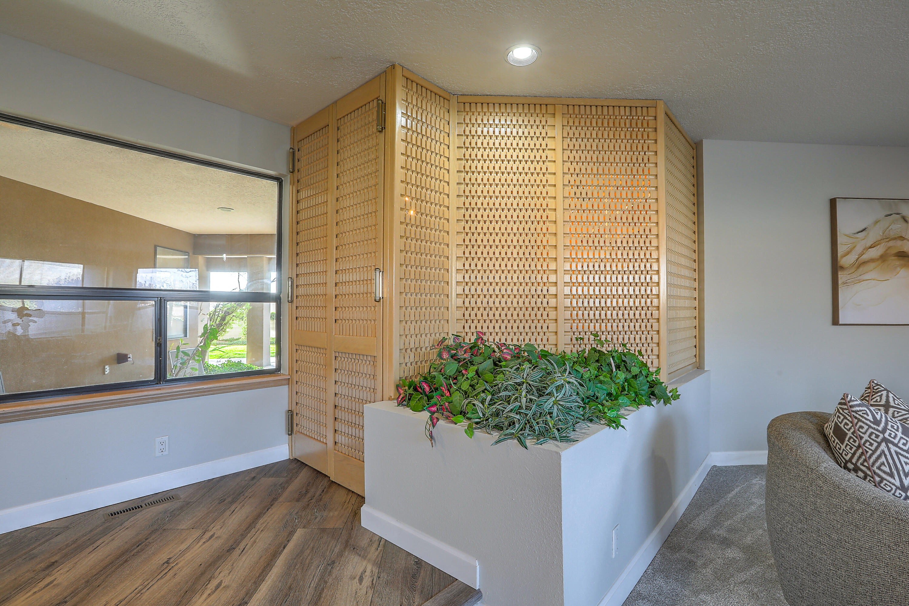 7005 Pala Mesa Court NE