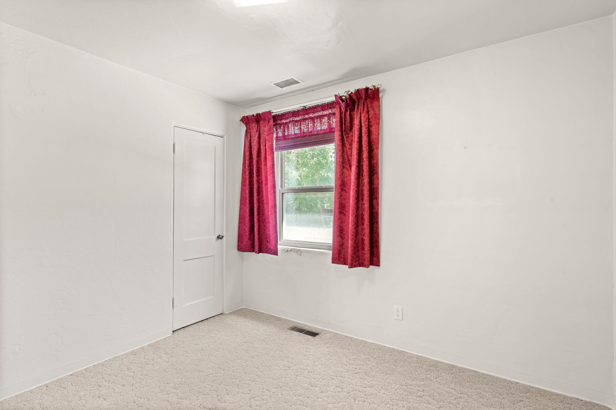 1339 Richmond Drive NE