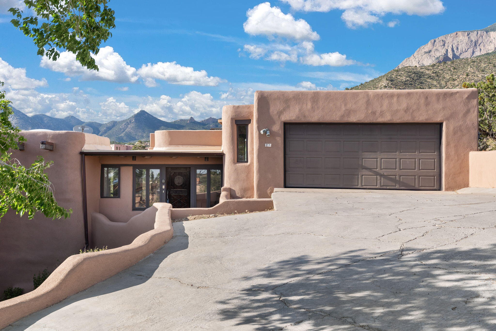 21 Tierra Monte Street NE