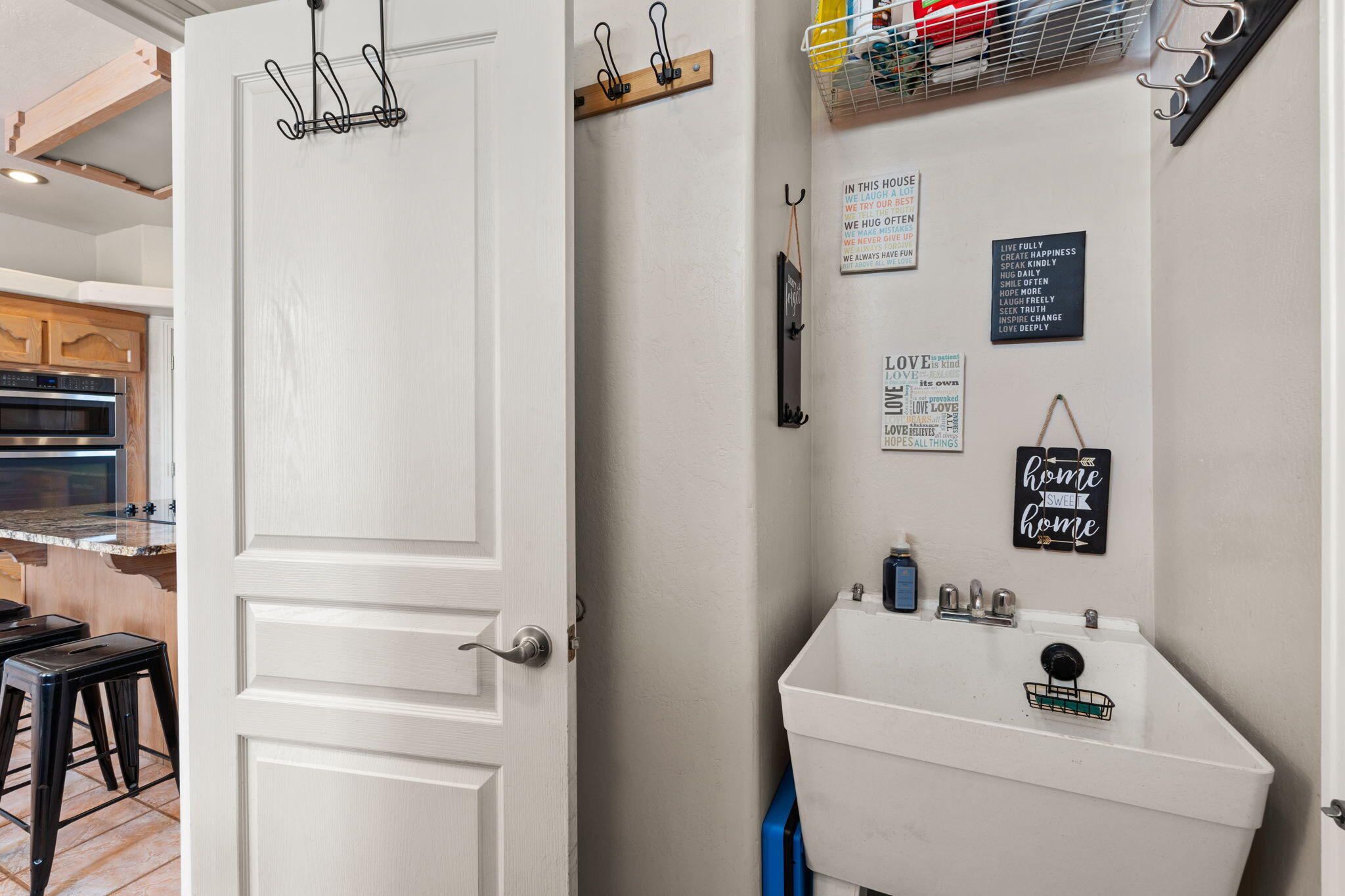 6012 Cardigan Court NW