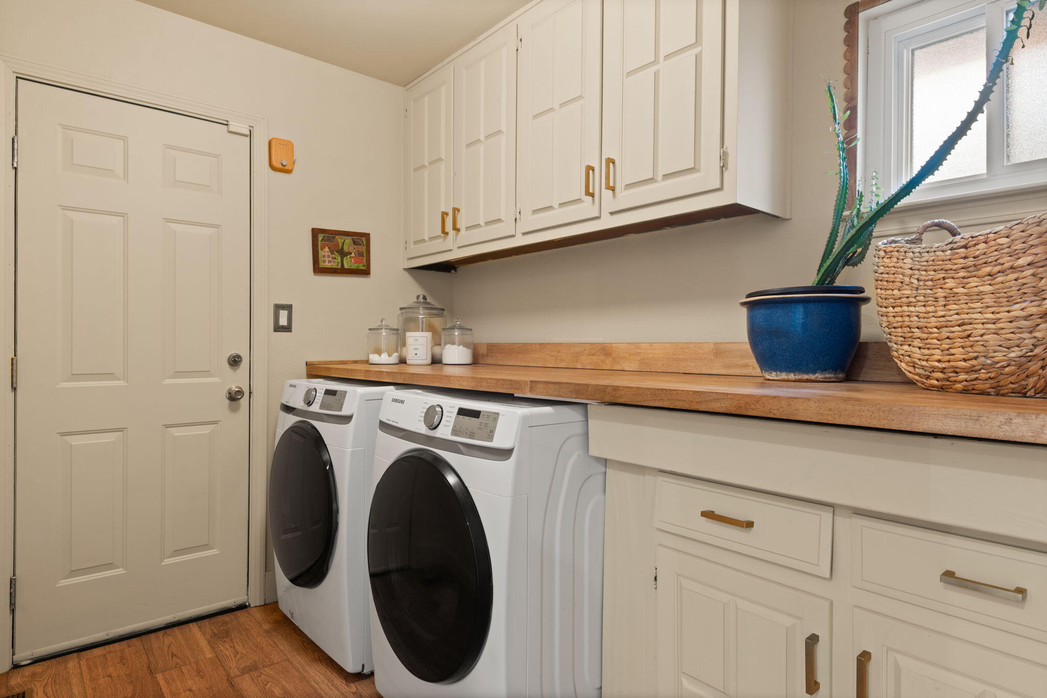 4008 CAMINO DE LA SIERRA NE