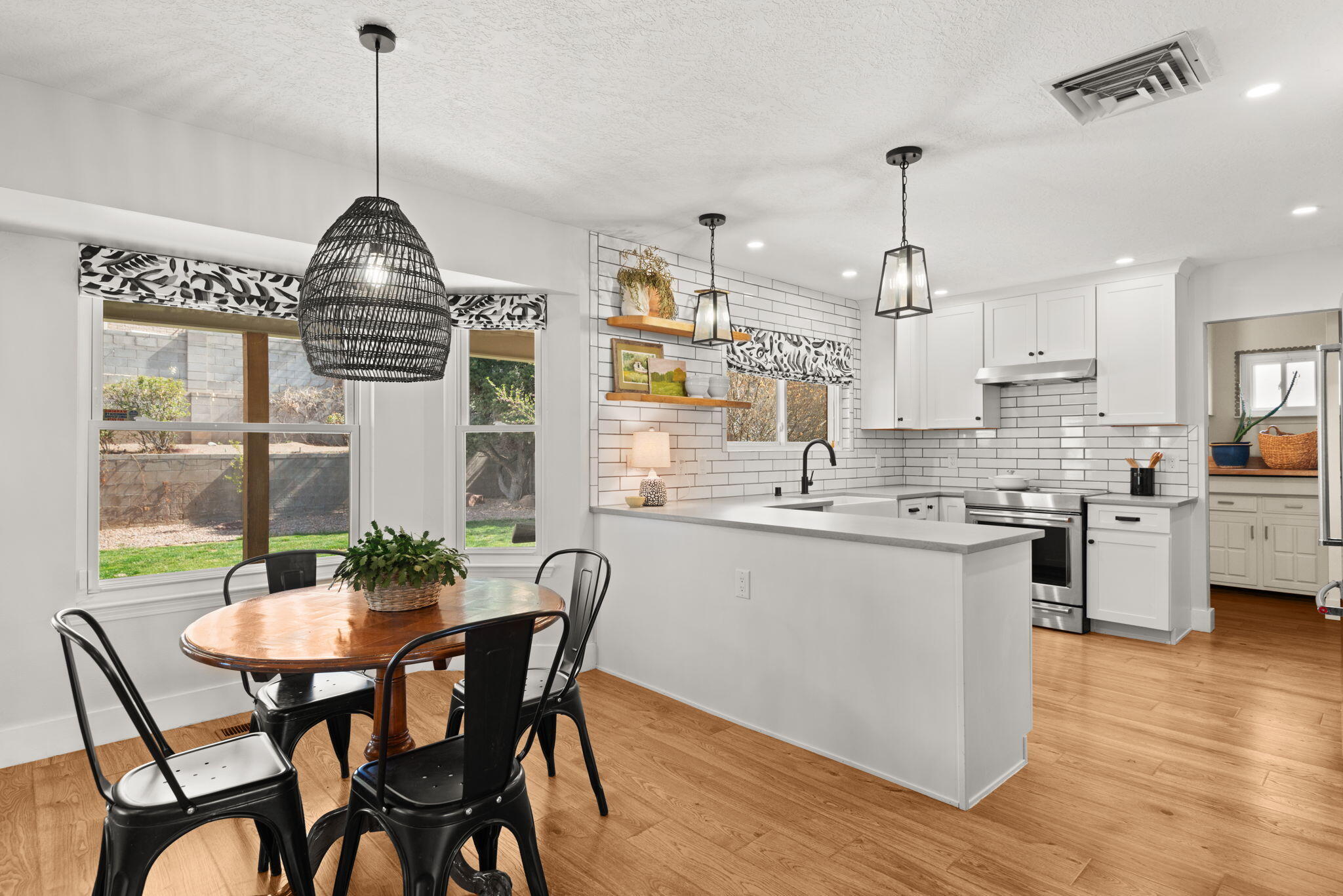 4008 CAMINO DE LA SIERRA NE