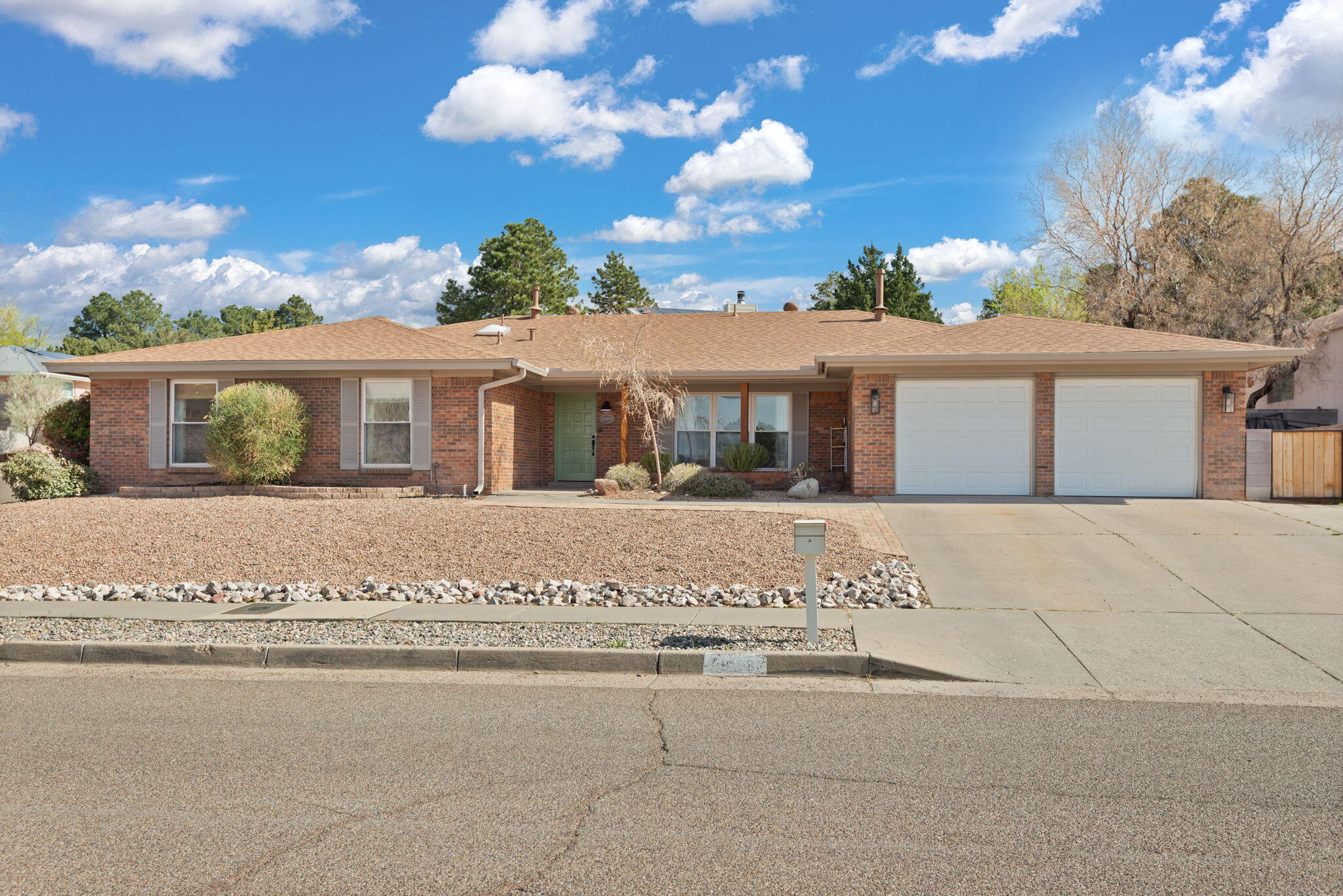 4008 CAMINO DE LA SIERRA NE