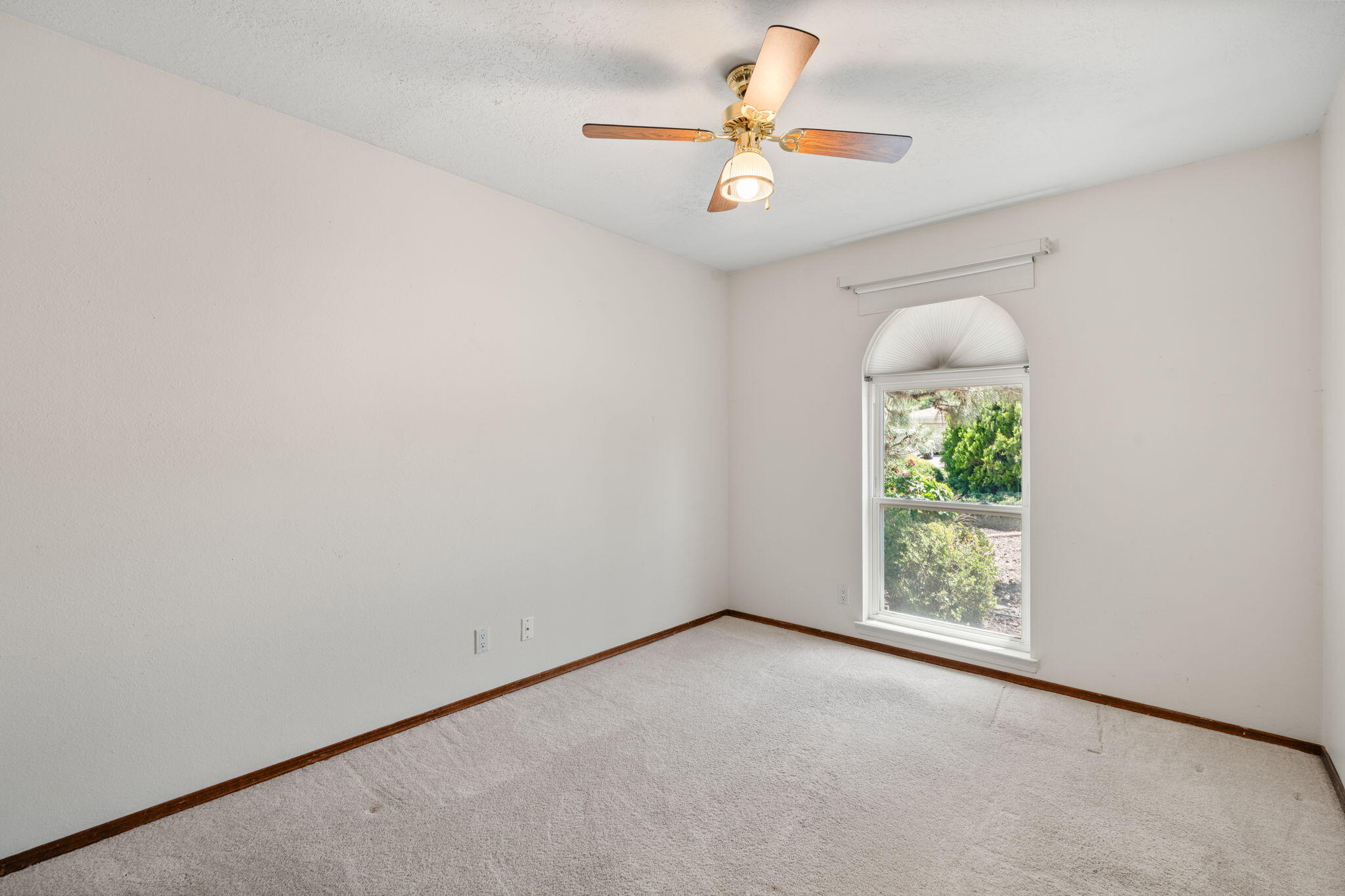 7401 VOLUNTEER Street NE