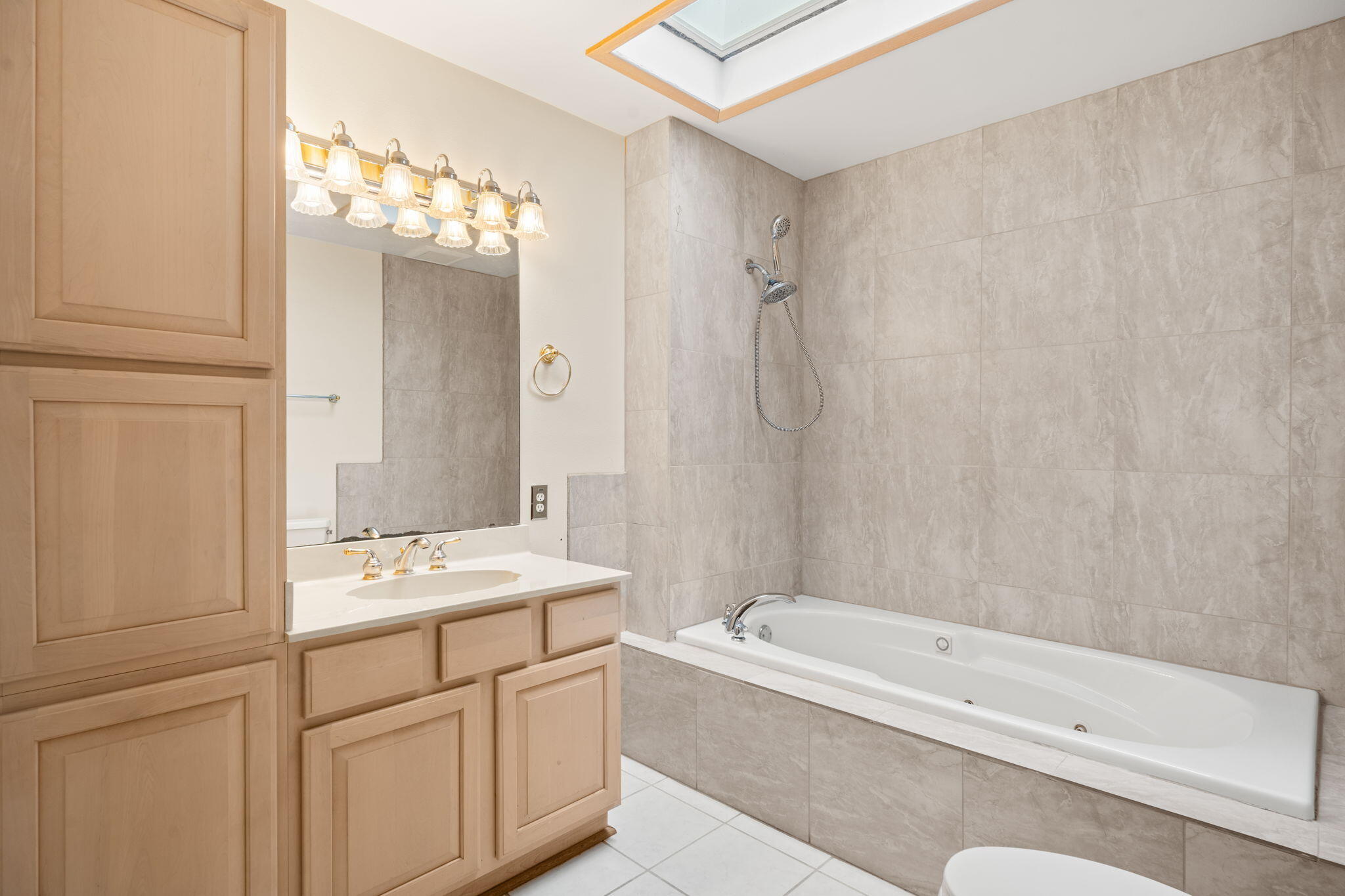 7401 VOLUNTEER Street NE