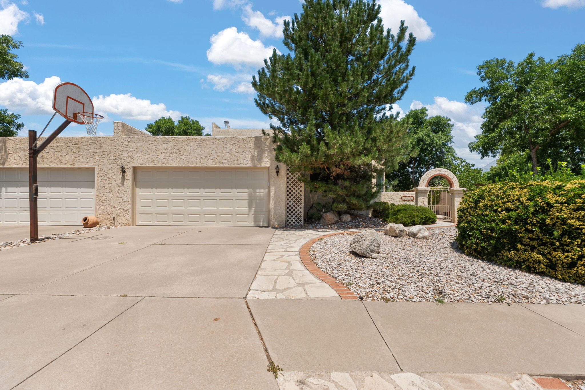 9555 BENT Road NE