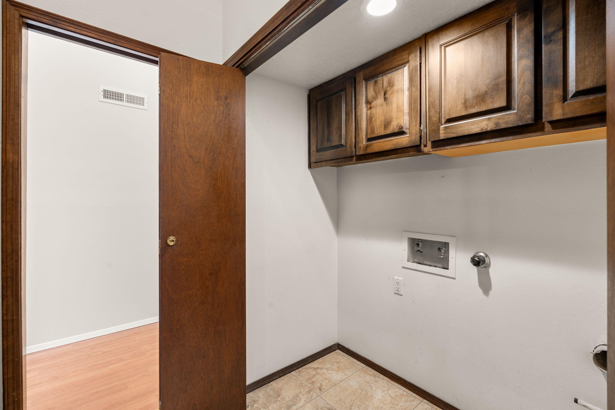 3108 DALLAS Street NE