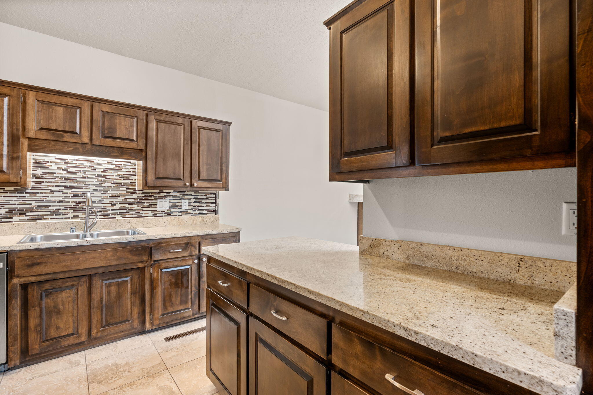 3108 DALLAS Street NE