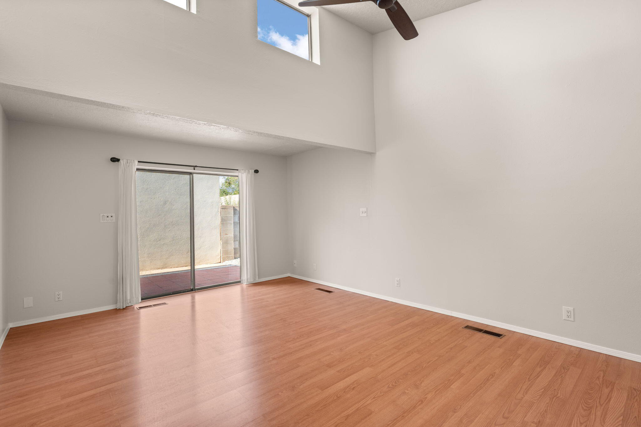 3108 DALLAS Street NE