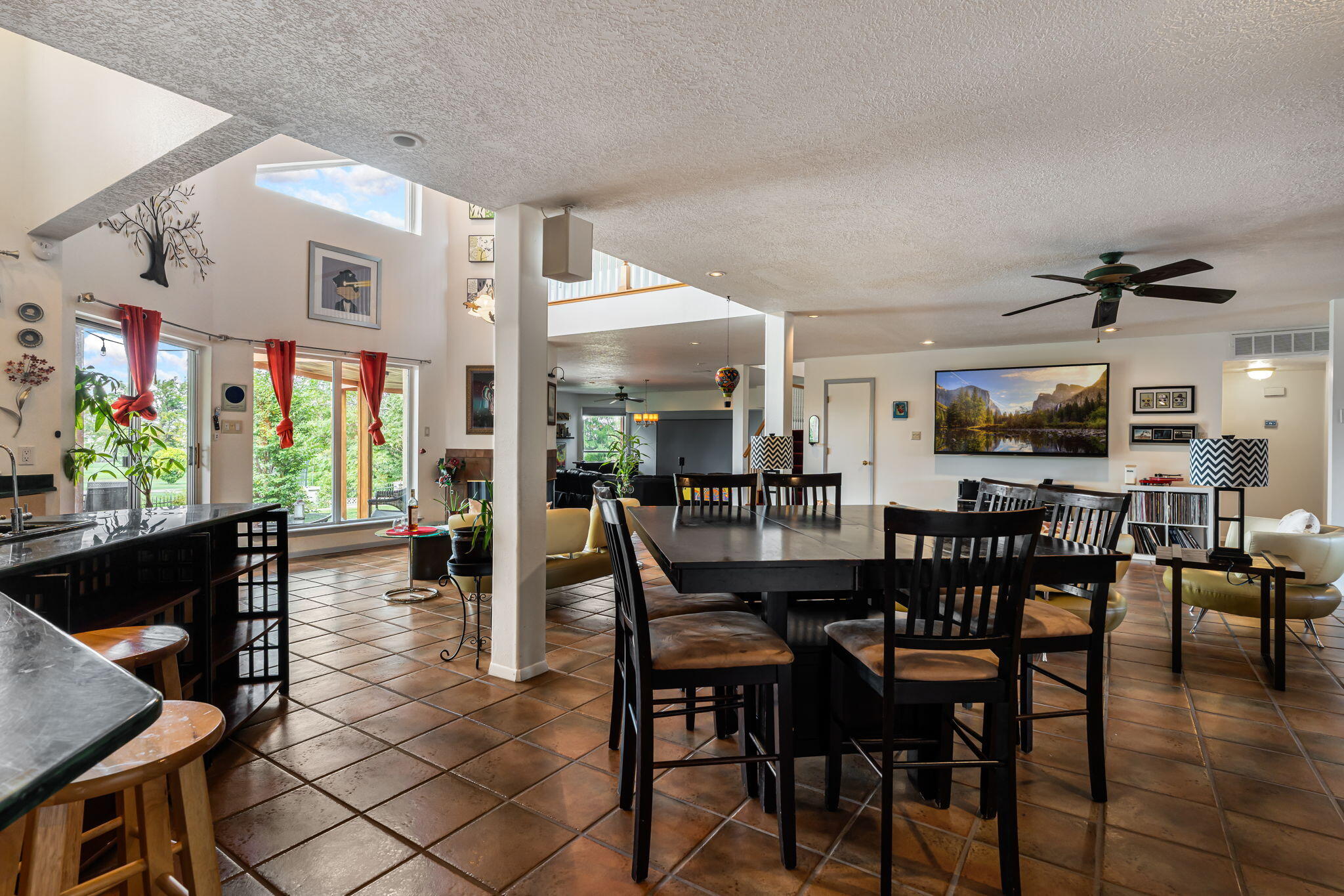 5001 JUSTIN Drive NW