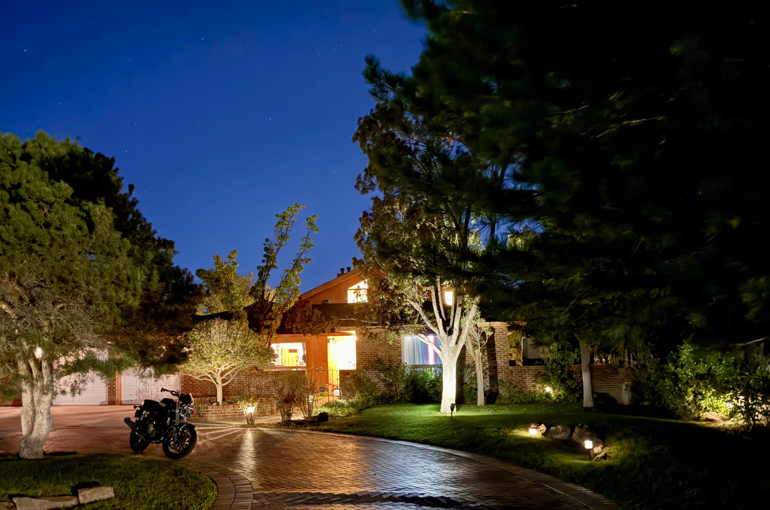 5001 JUSTIN Drive NW