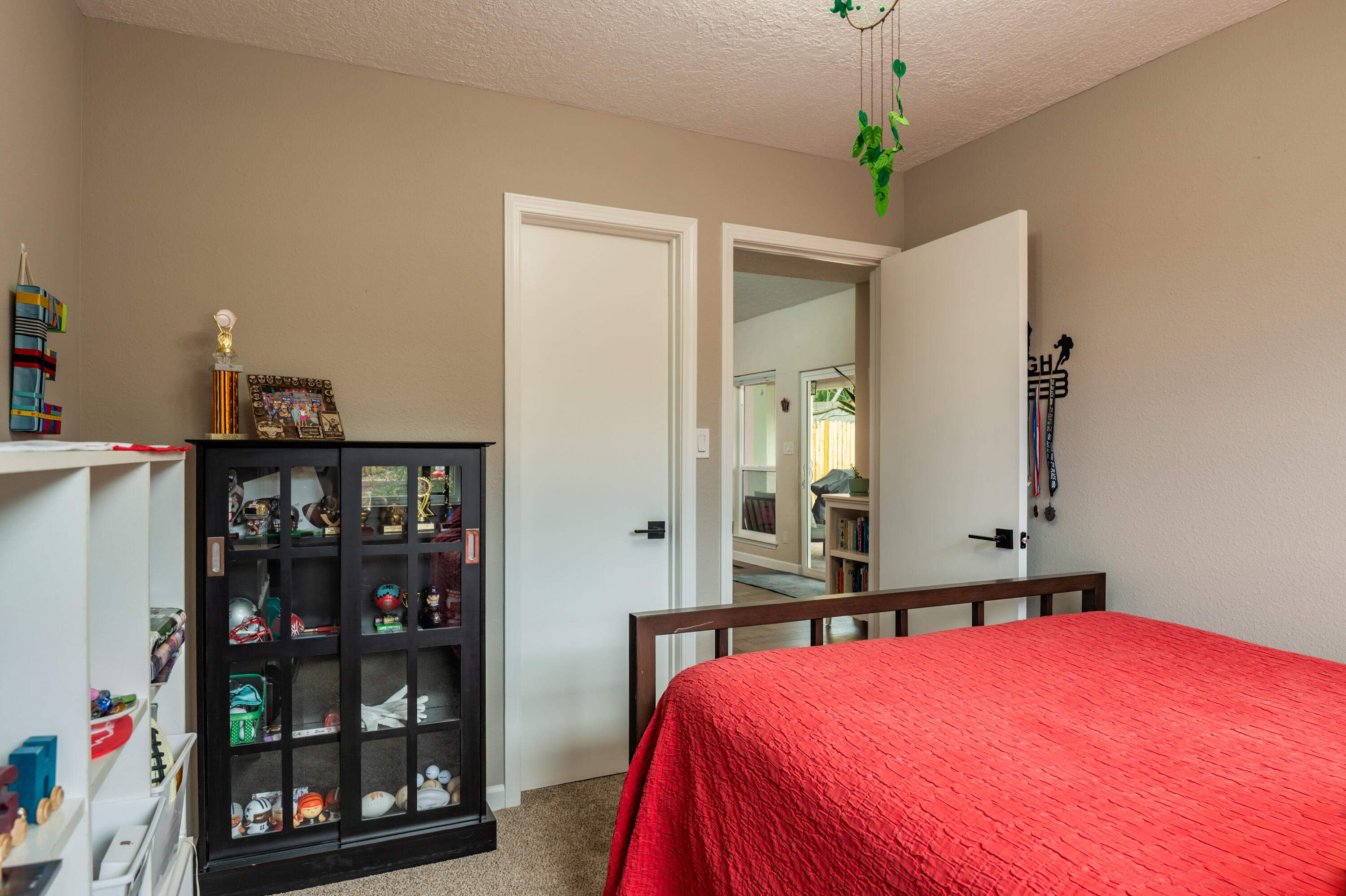 5620 AMISTAD Road NE